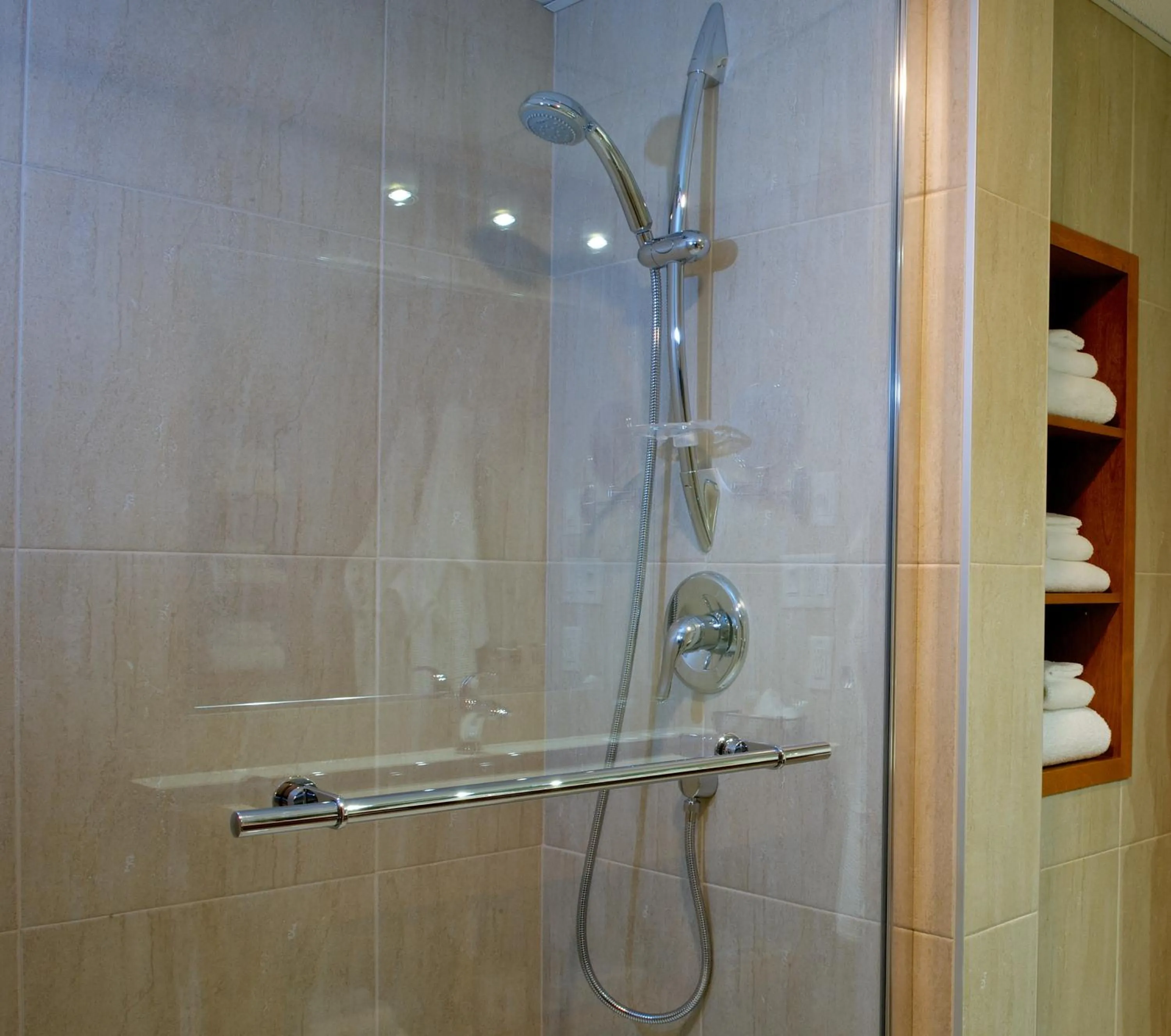 Bathroom in Hôtel Castel