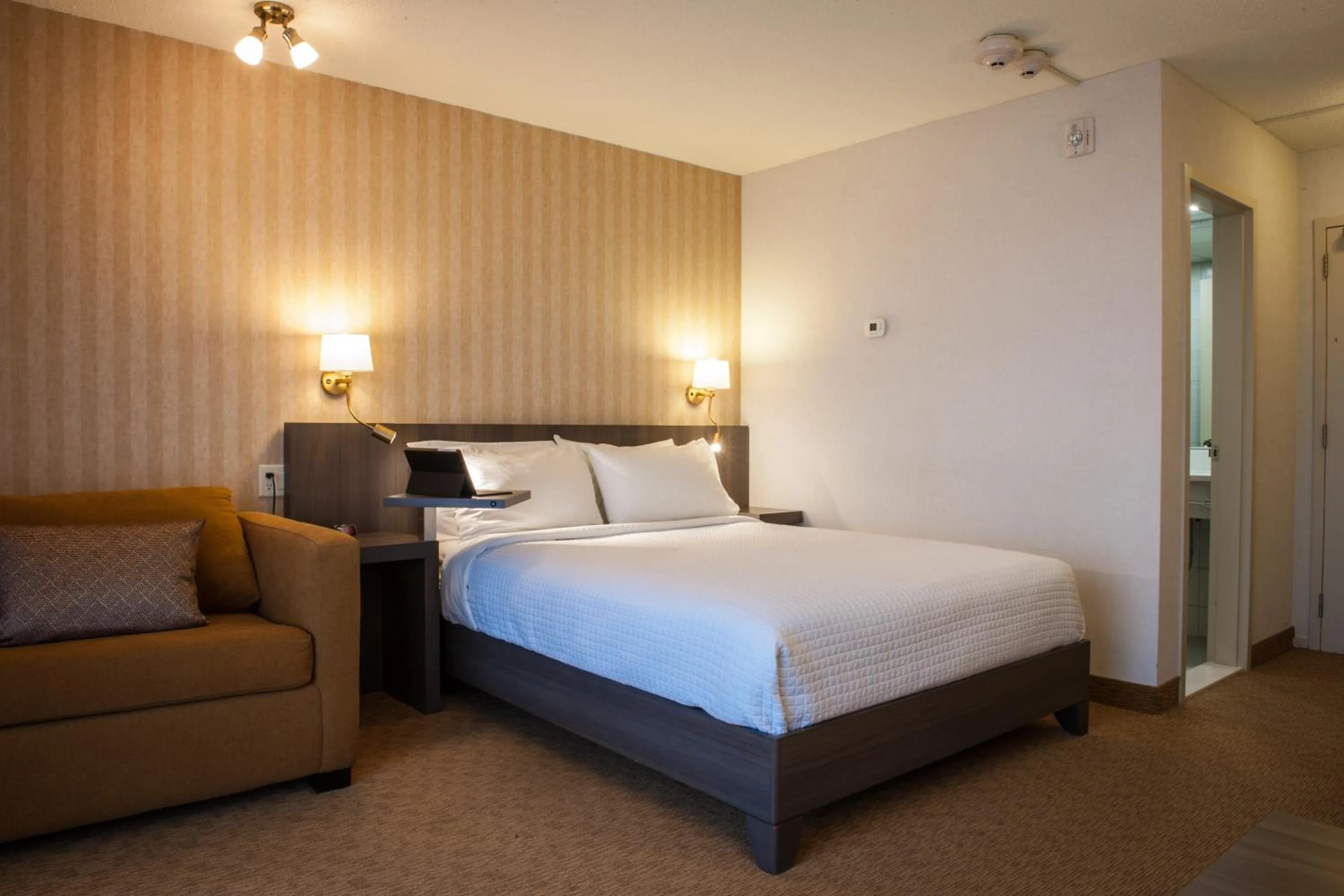 Bed in Hôtel Castel