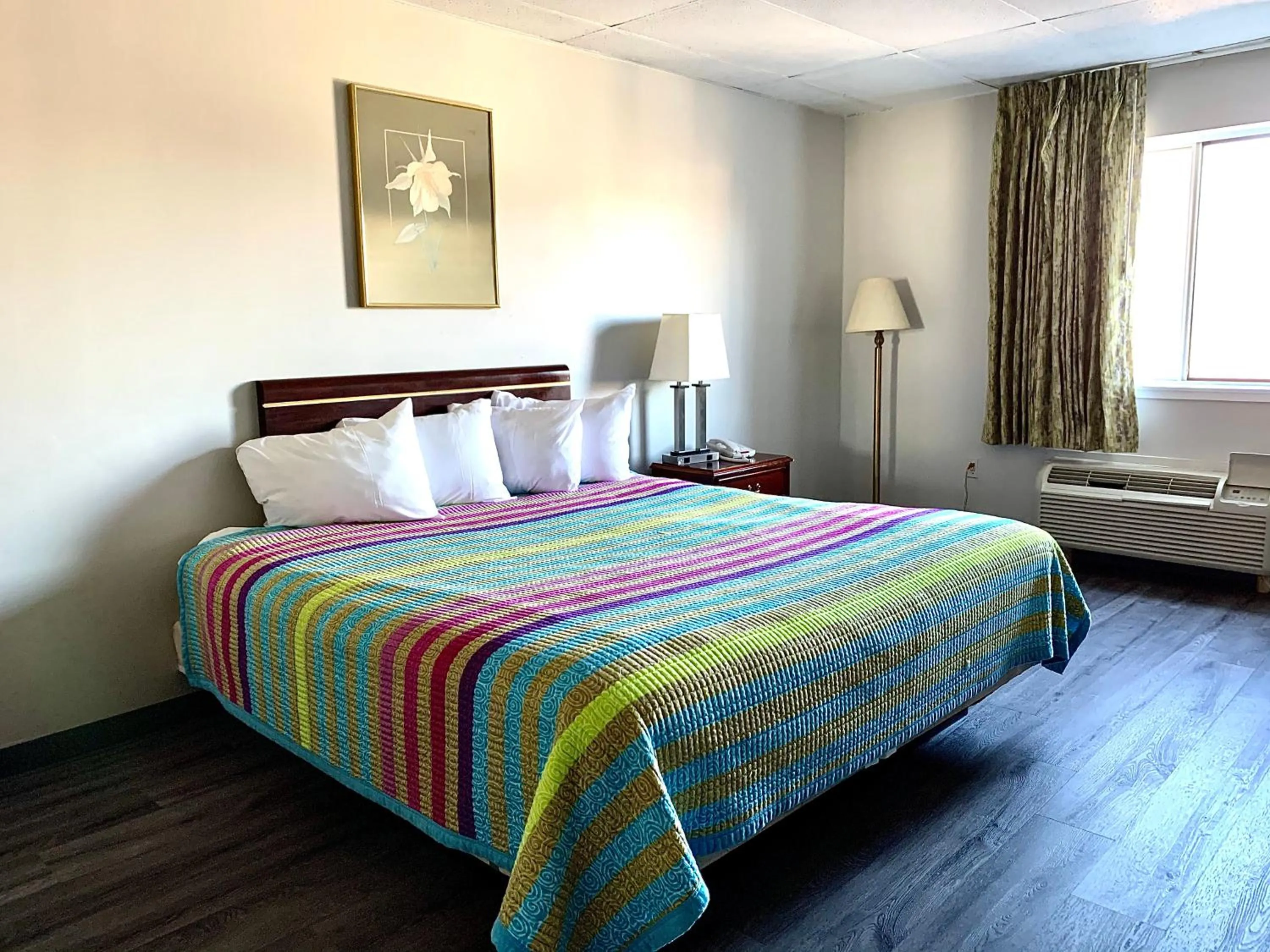 Bed in Tappan Zee Hotel