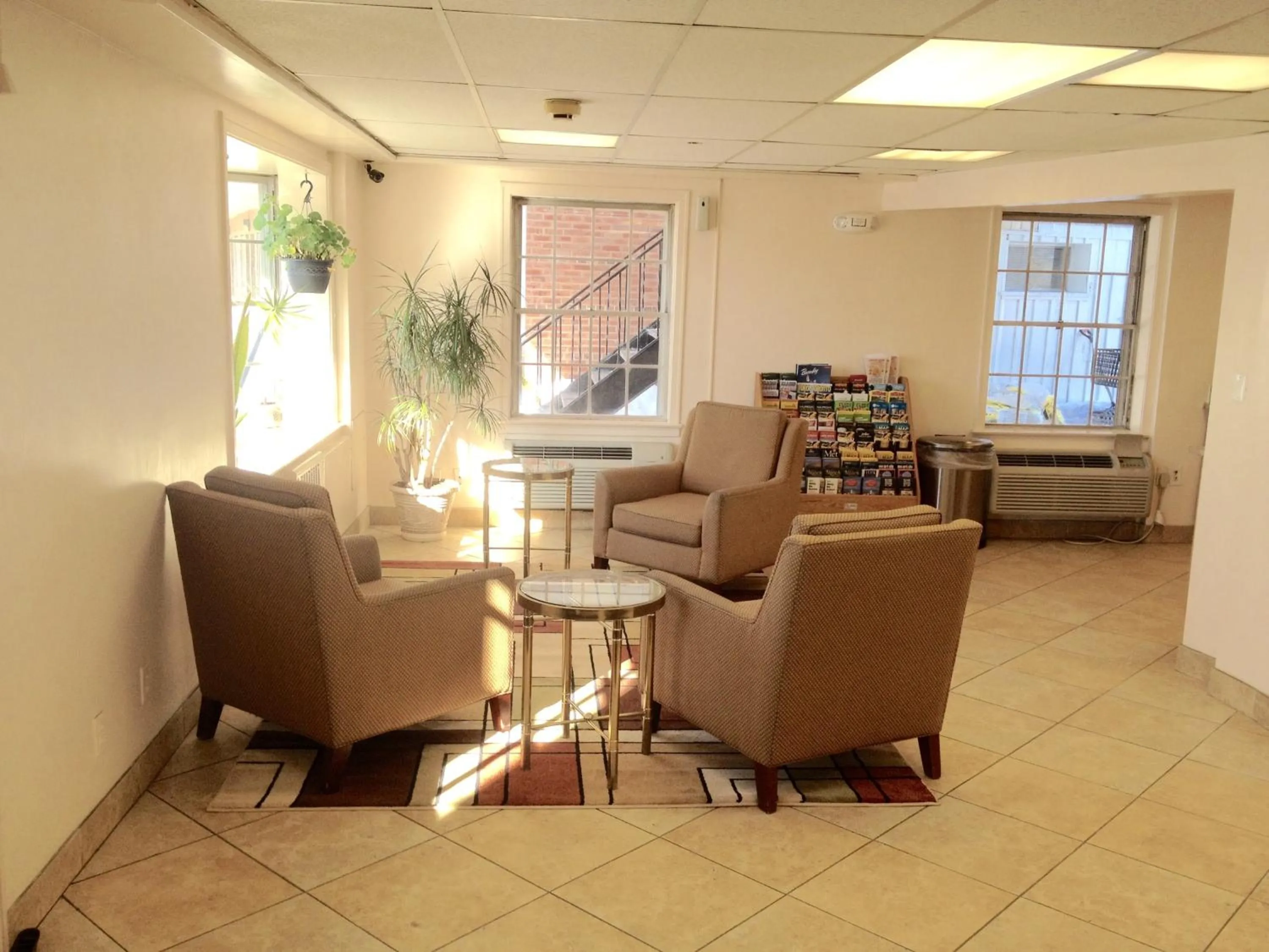Lobby or reception in Tappan Zee Hotel