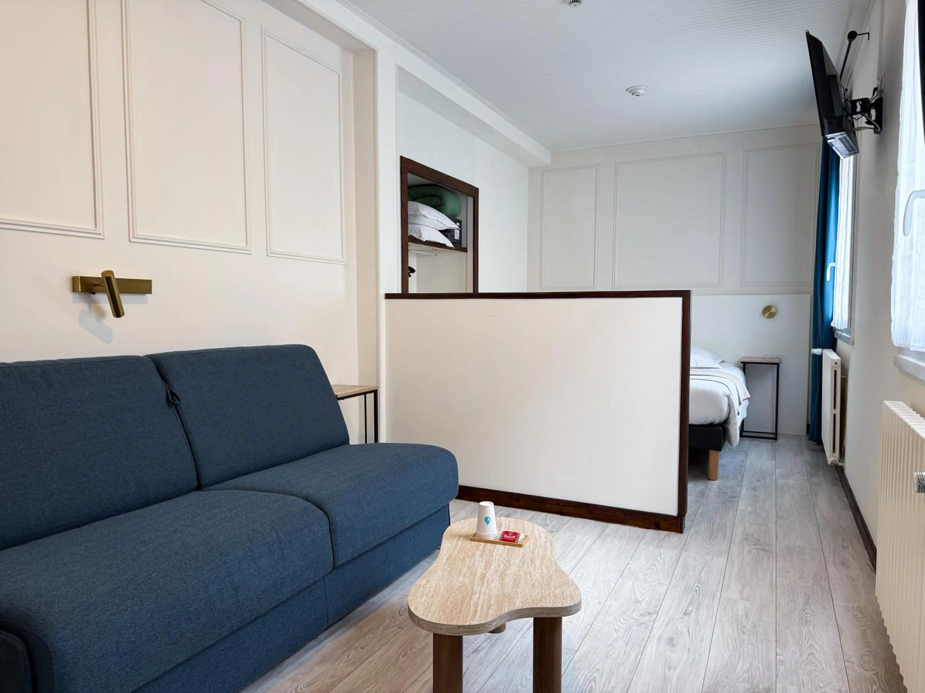 Photo of the whole room in Hotel de Paris