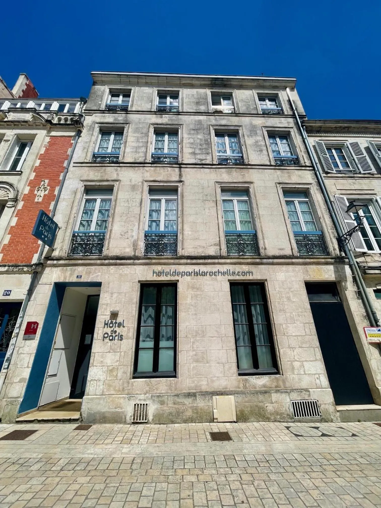 Facade/entrance in Hotel de Paris