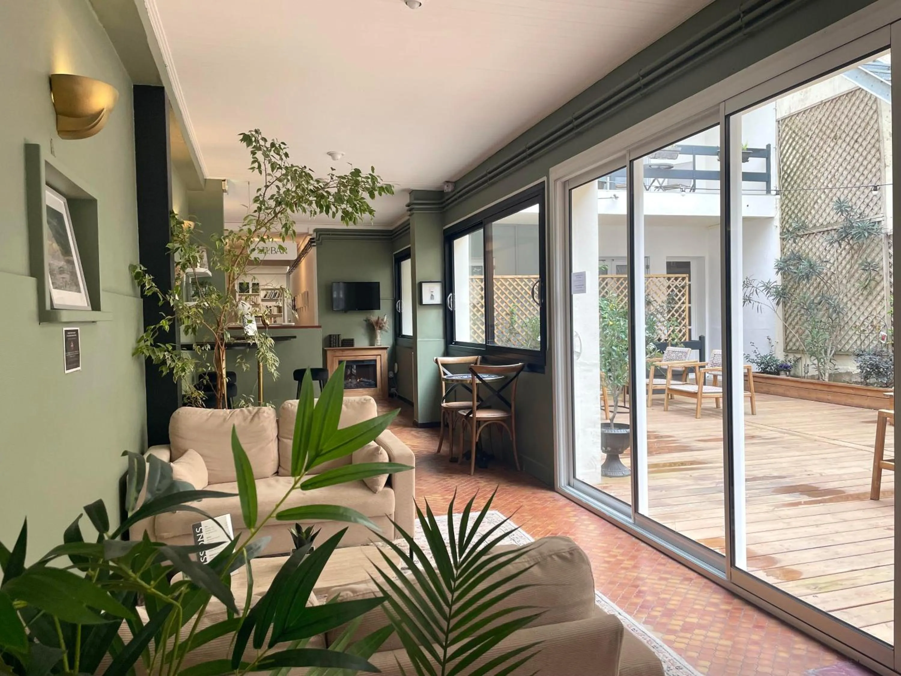 Property building in Hotel de Paris