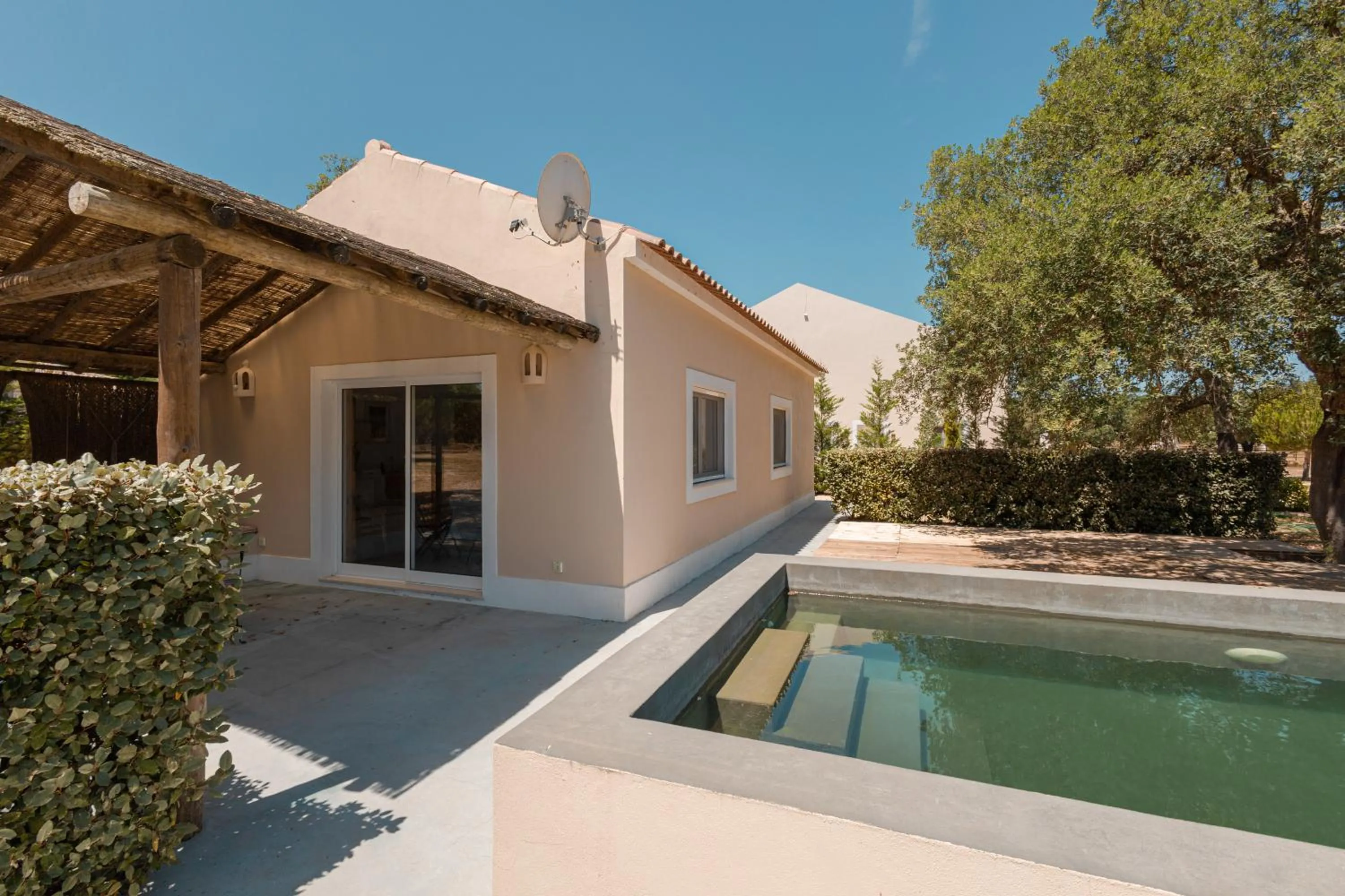 Swimming pool in Casa das Cegonhas