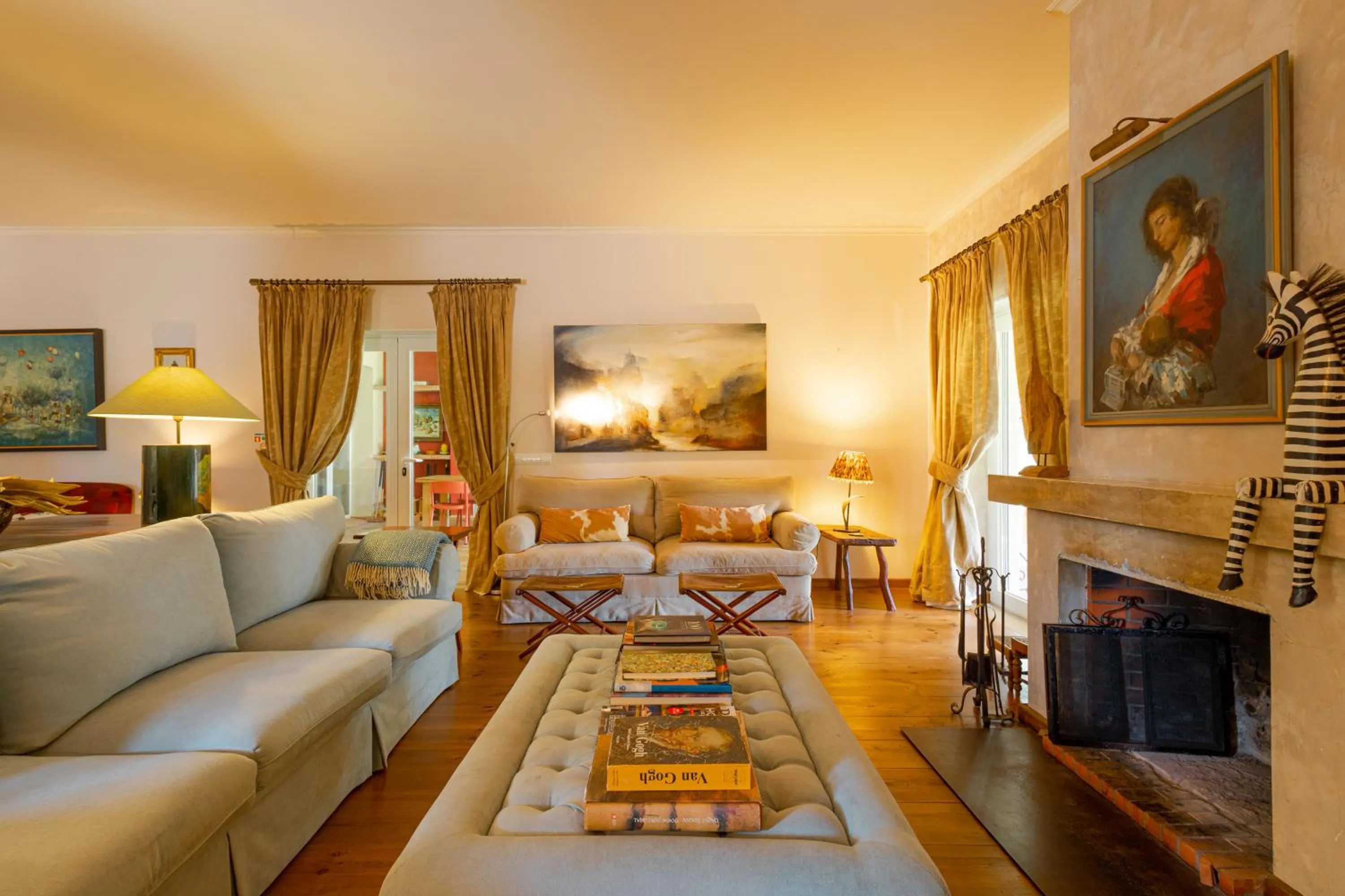 Communal lounge/ TV room in Casa das Cegonhas