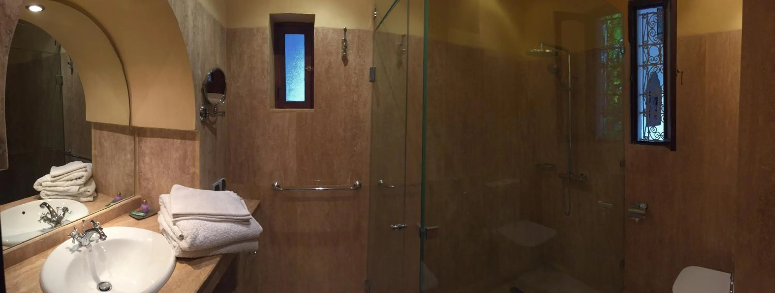 Bathroom in Riad Dar El Assafir