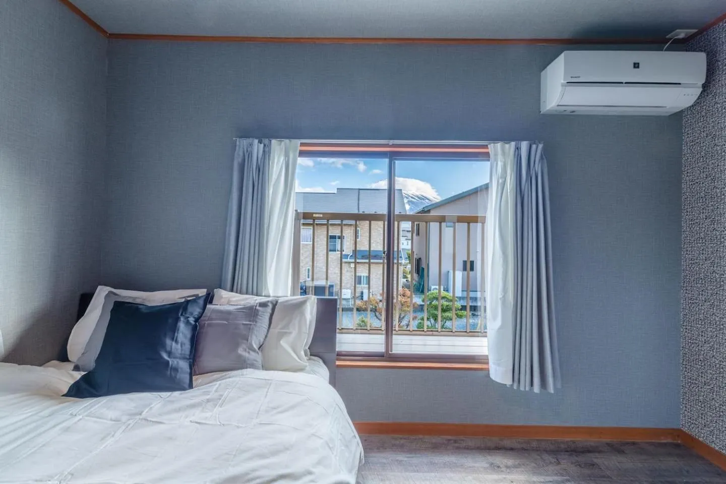 Bed in enico MtFuji nagomi和