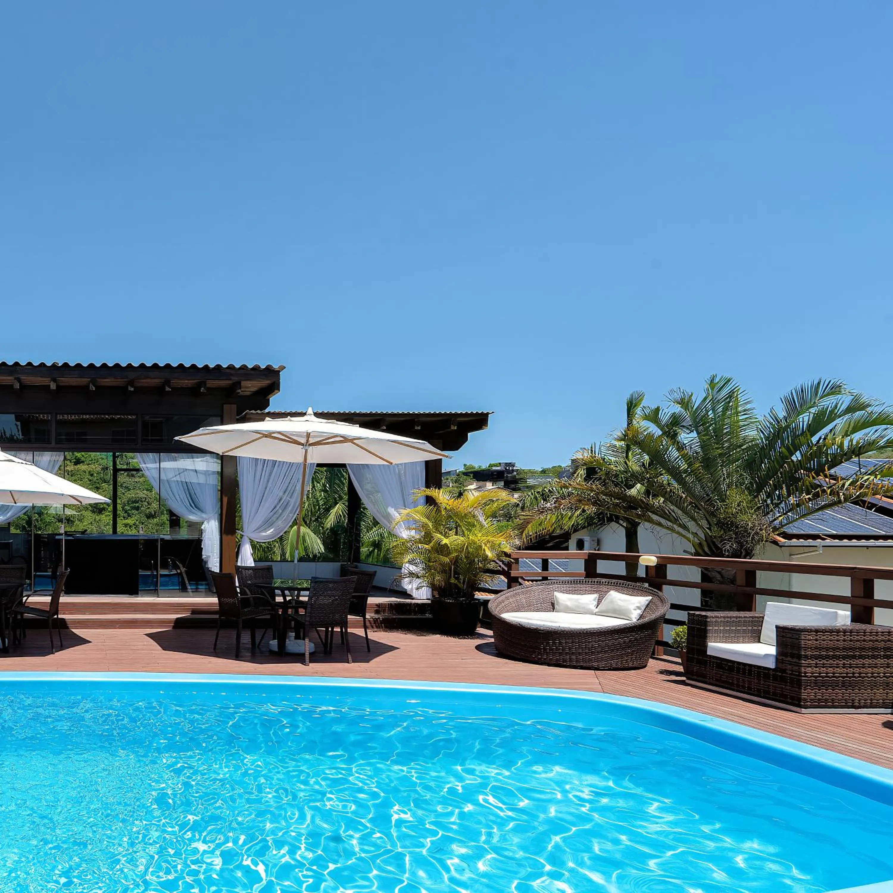 Swimming pool in Pousada Natribus Rosa