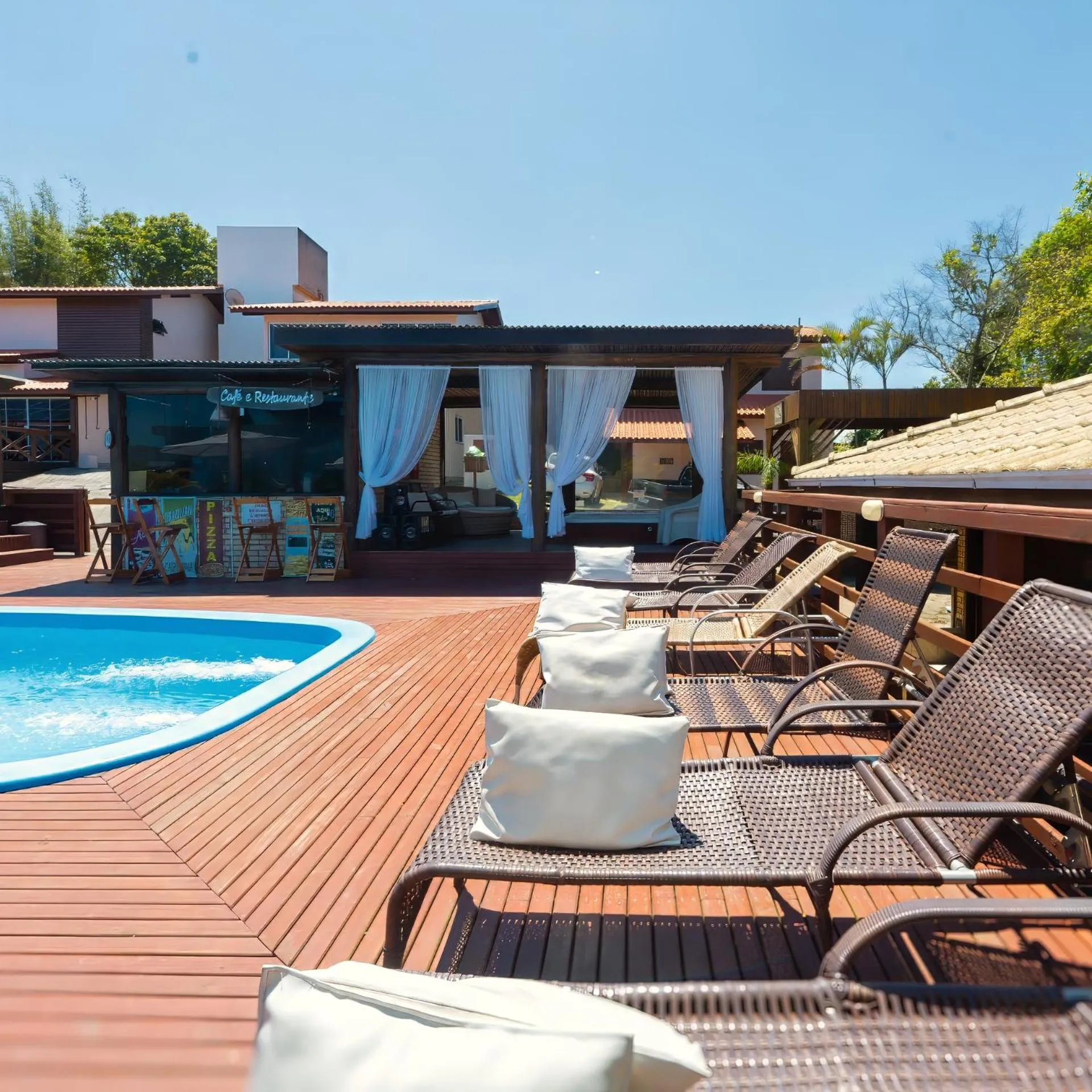 Swimming pool in Pousada Natribus Rosa