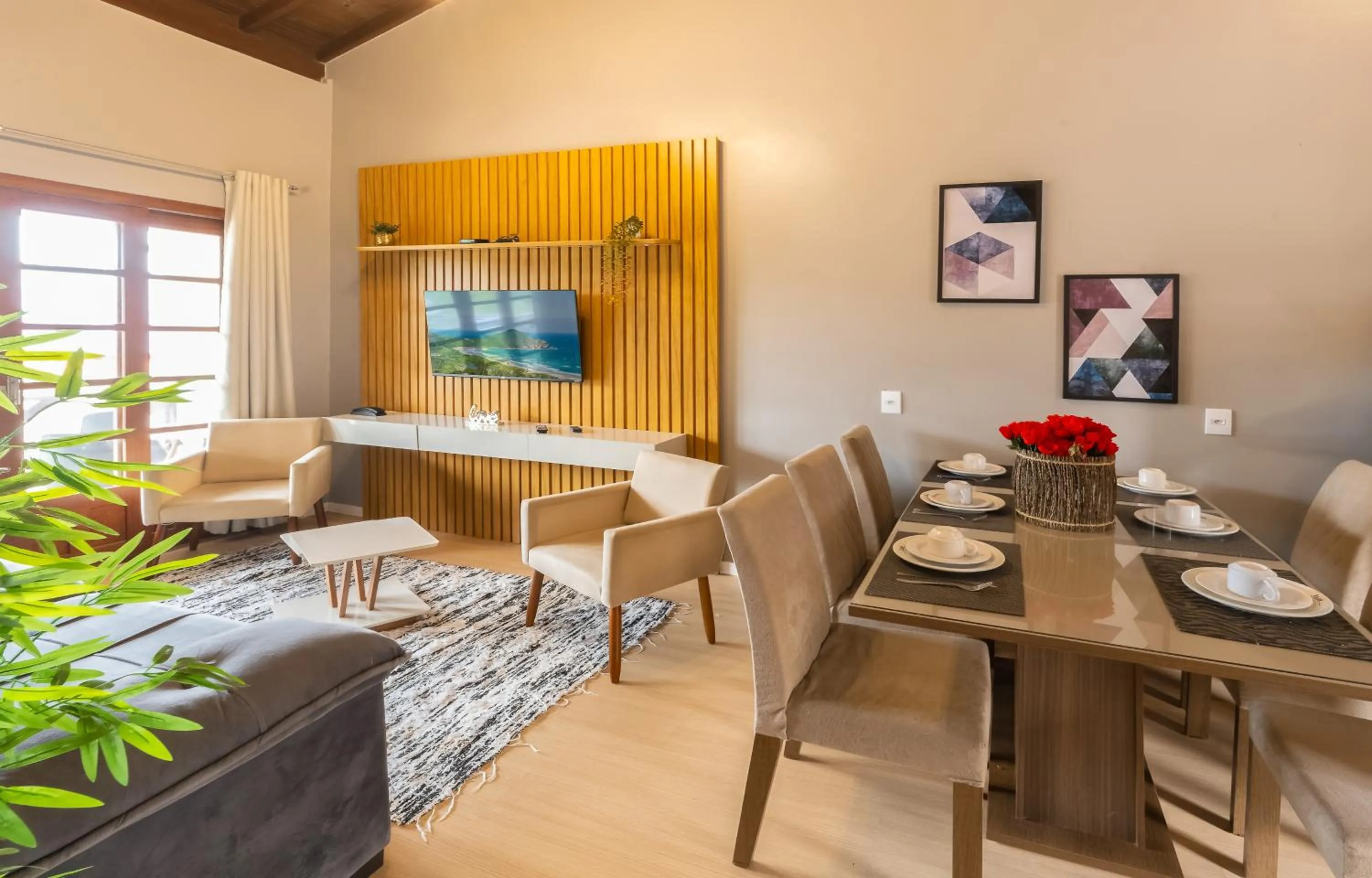 Communal lounge/ TV room in Pousada Natribus Rosa