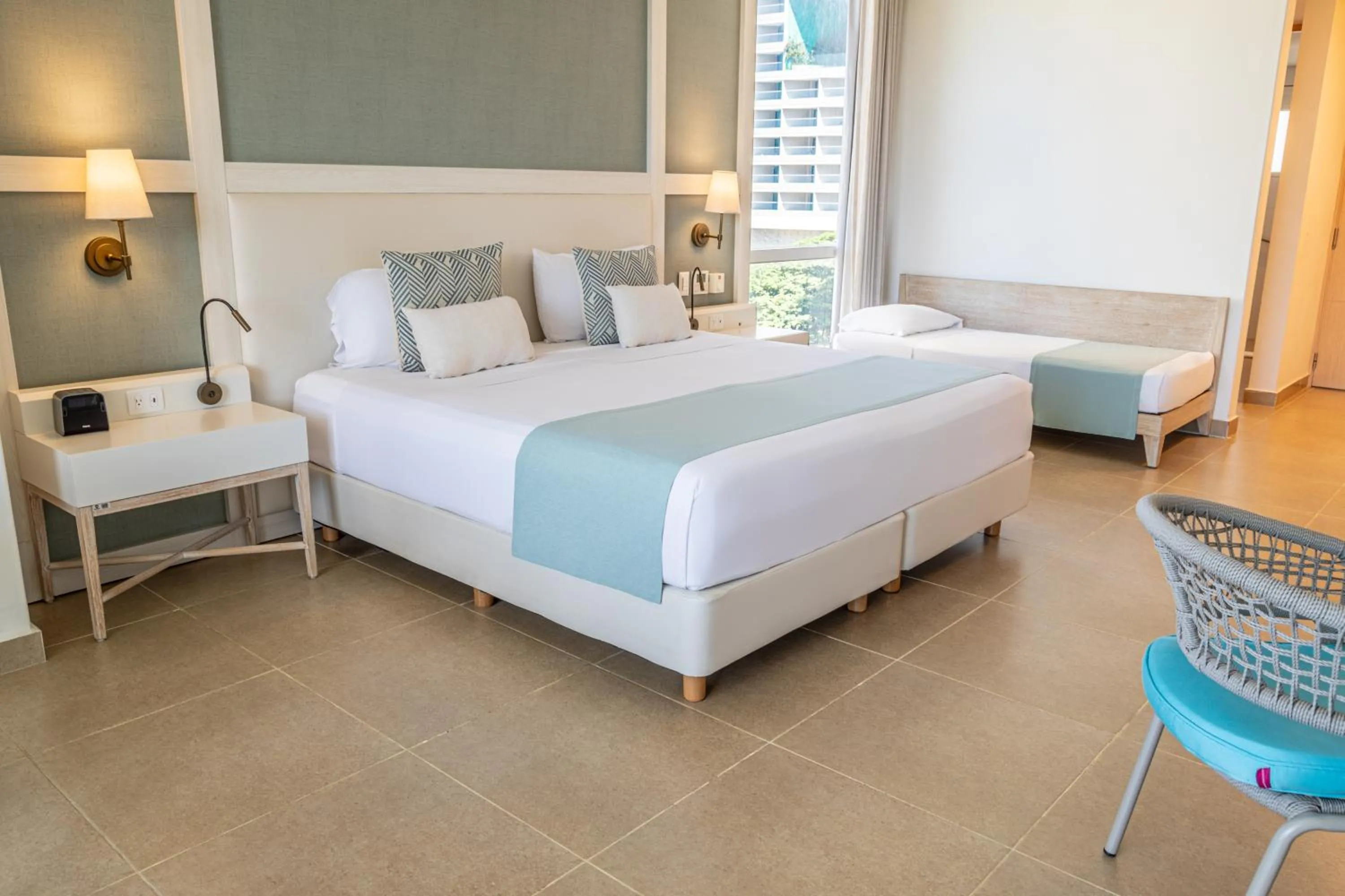 Bed in Hotel Irotama Lago