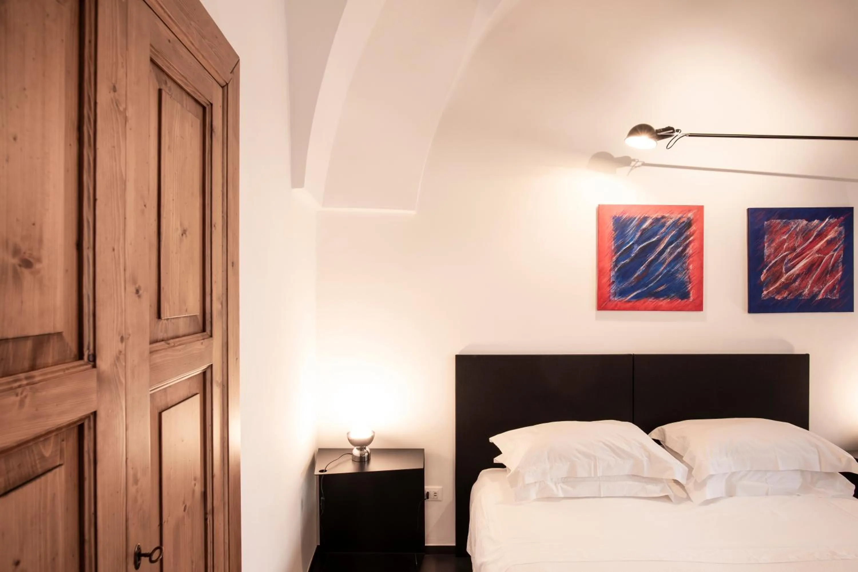 Photo of the whole room, Bed in Palazzo Biancofiore, suites & rooftop Ostuni