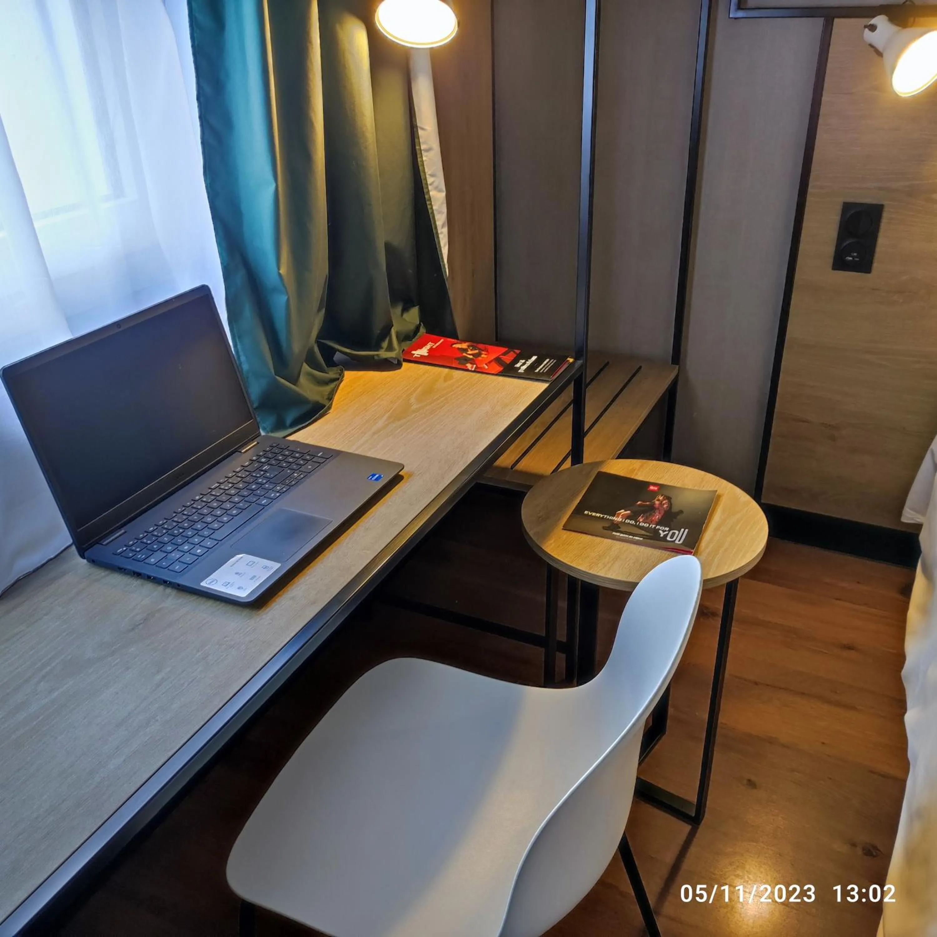 Bedroom in ibis Chateauroux