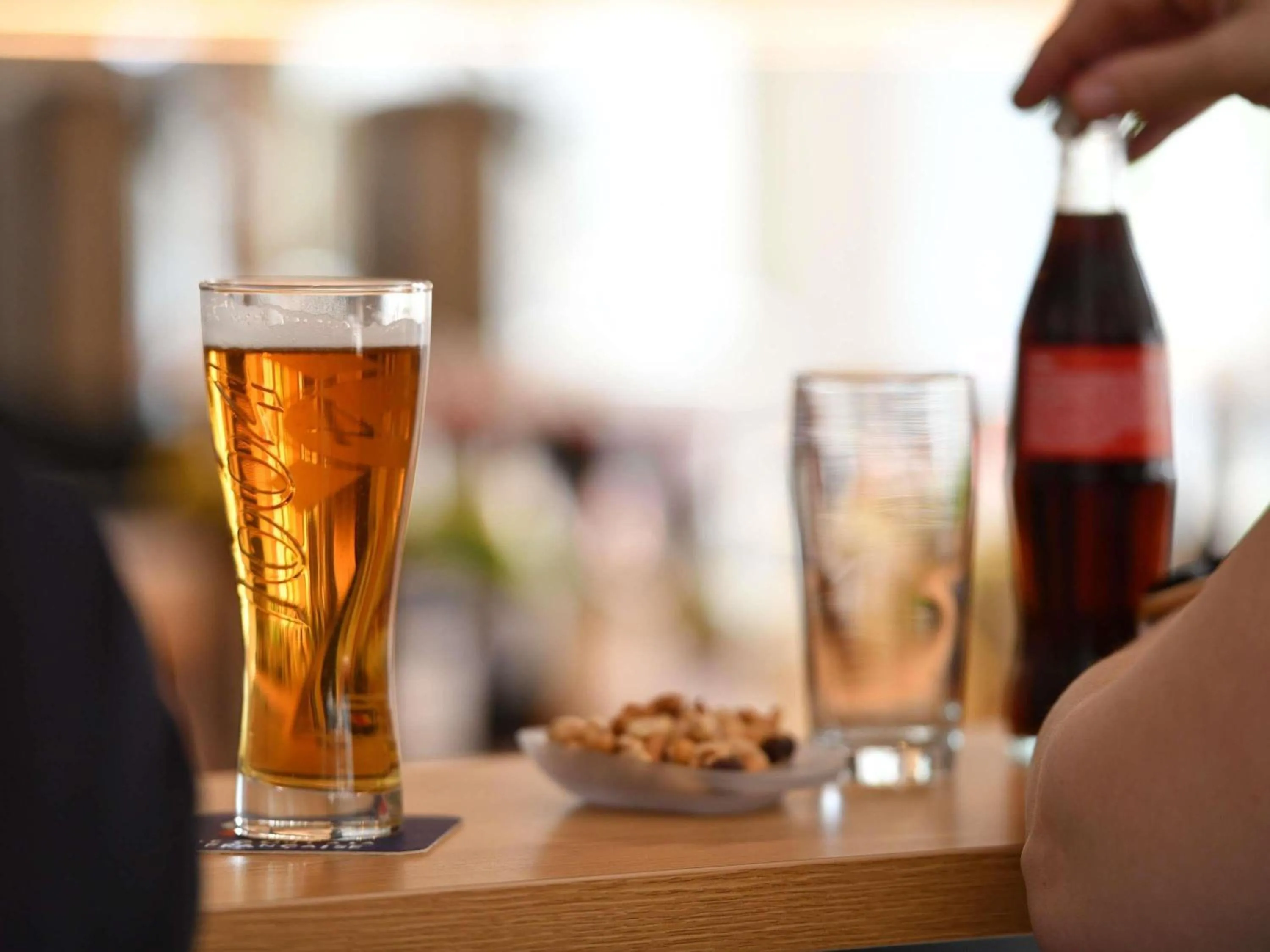 Lounge or bar in ibis Chateauroux