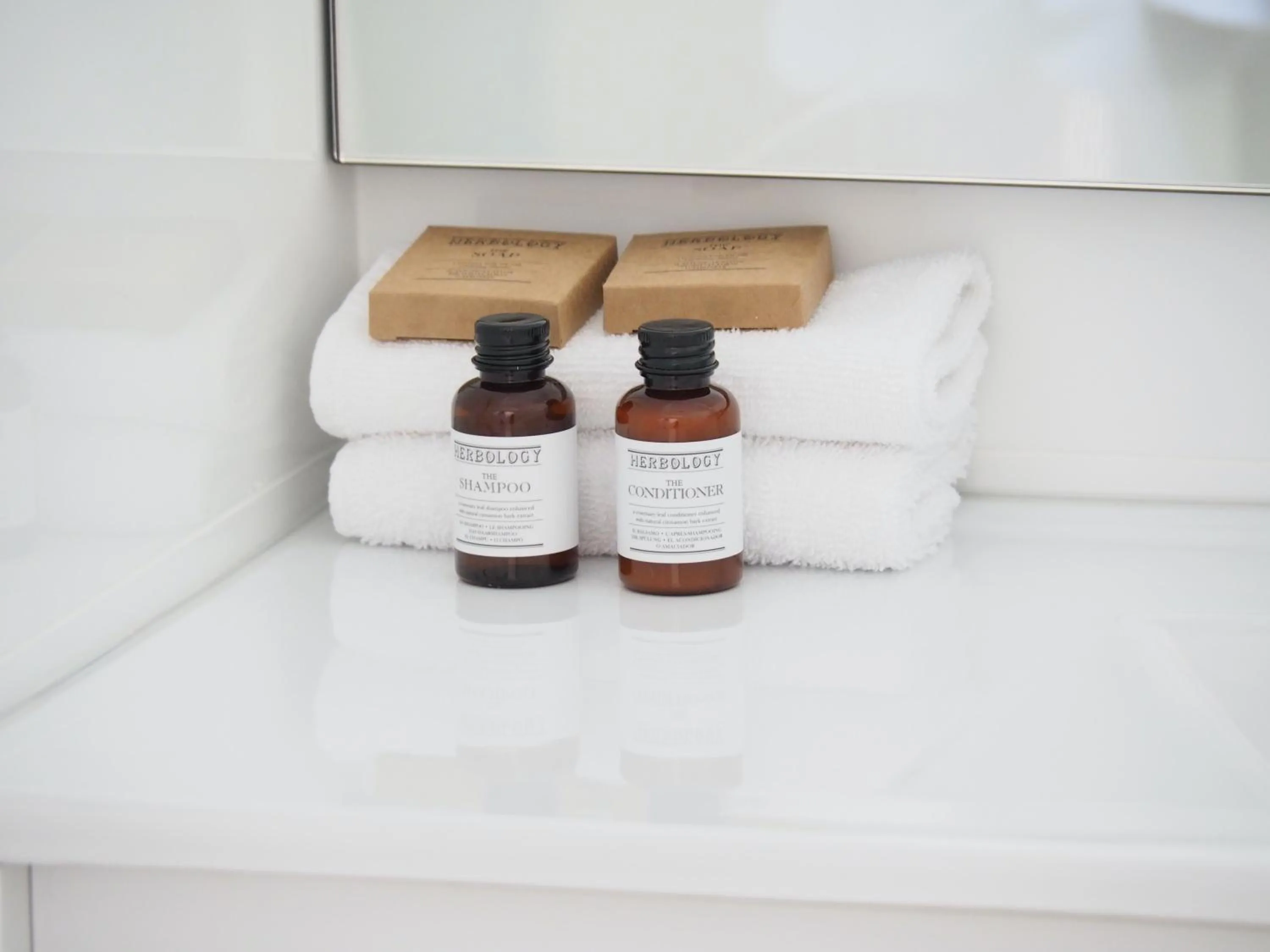 Bathroom in The Esplanade Motel