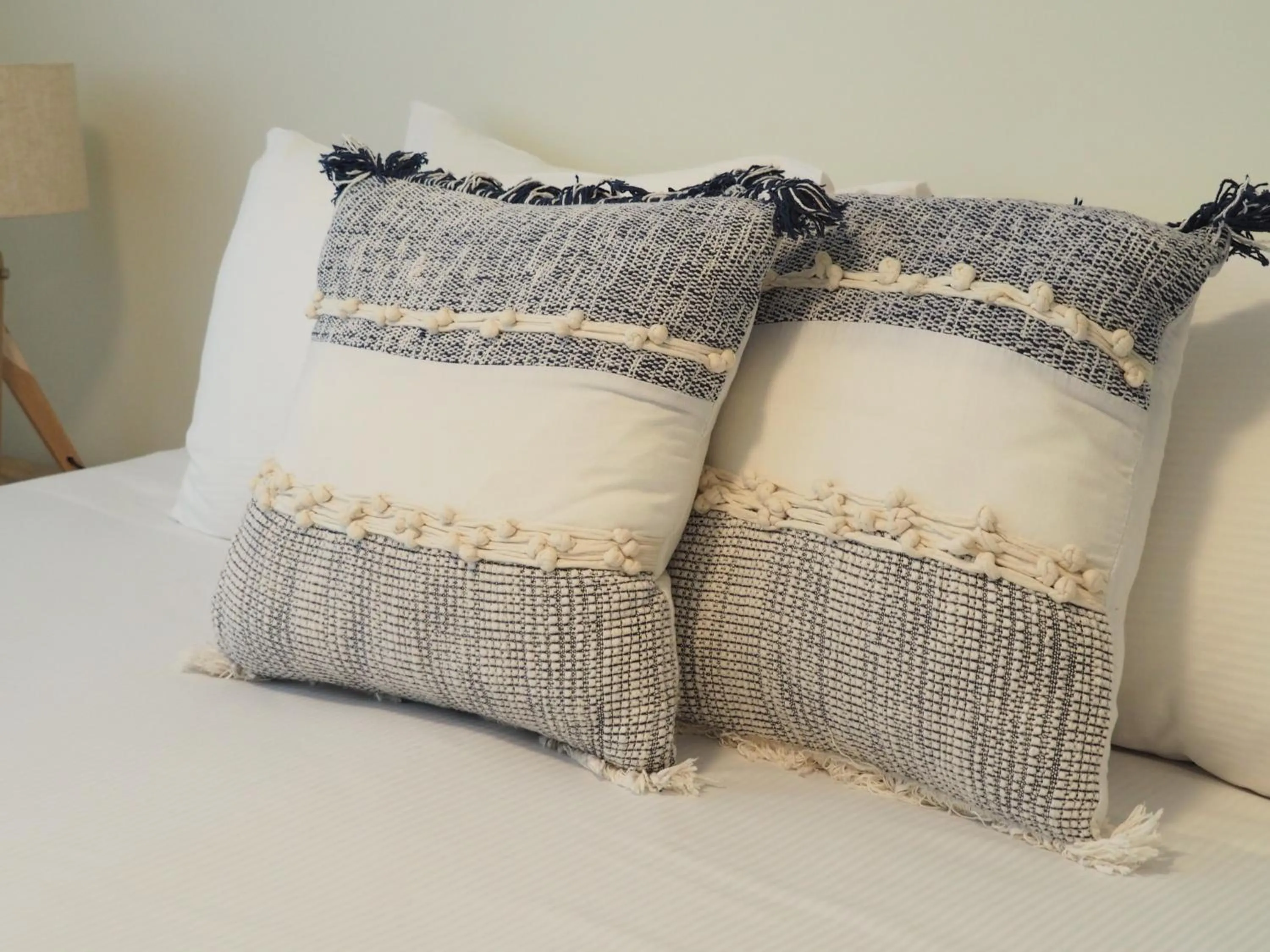 Living room, Bed in The Esplanade Motel