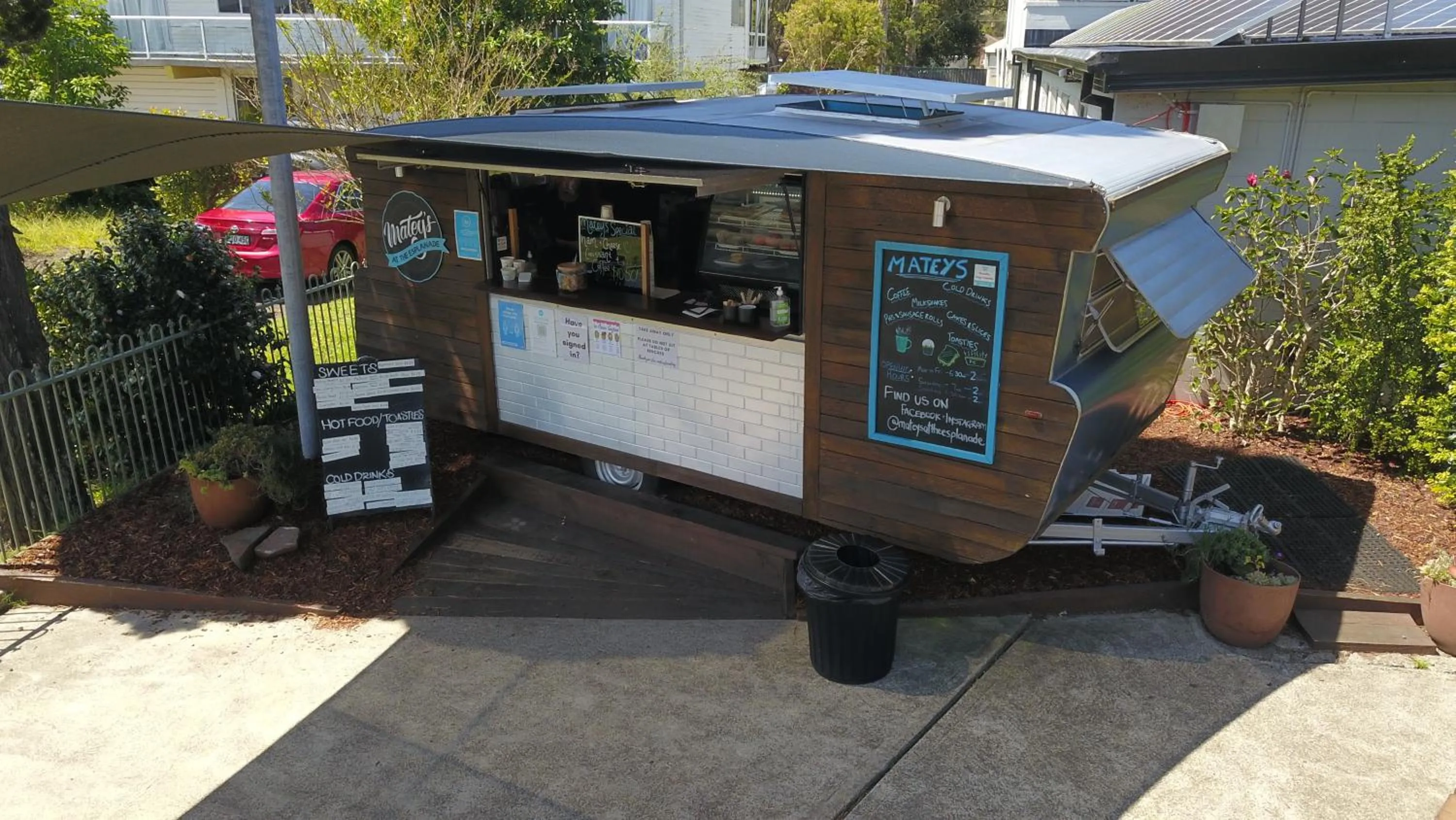 Restaurant/places to eat in The Esplanade Motel