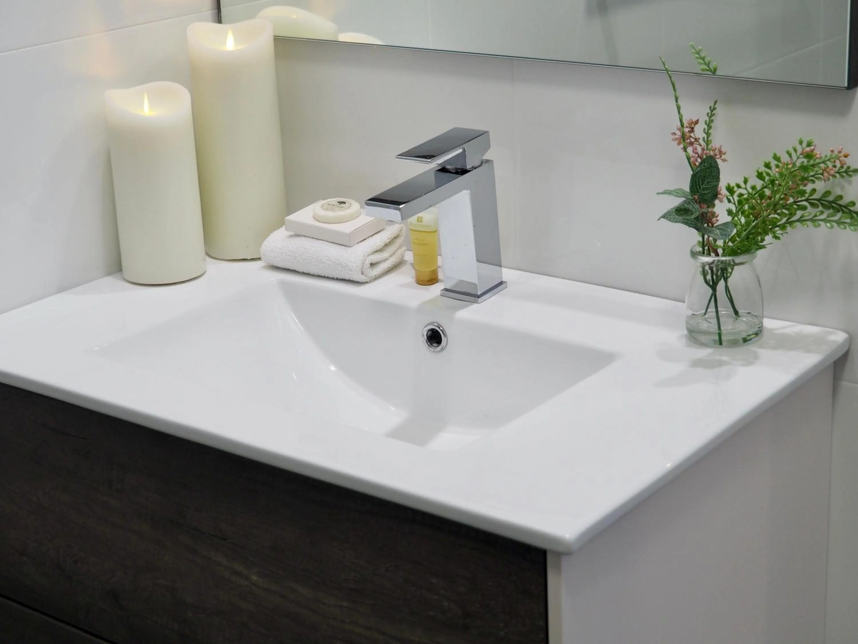 Bathroom in The Esplanade Motel