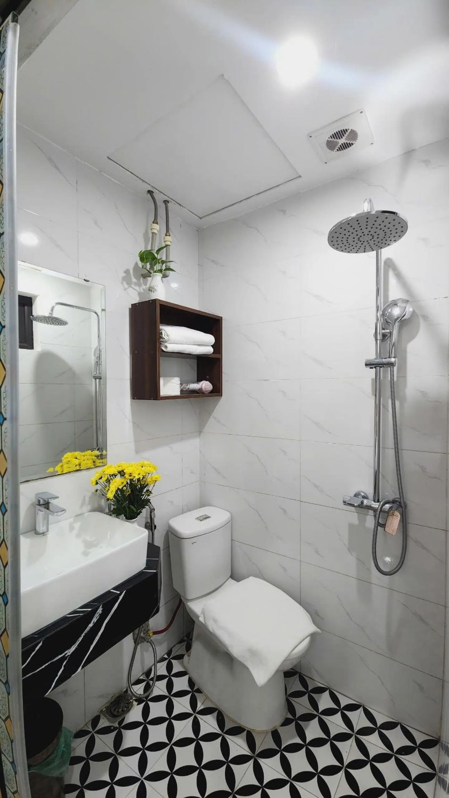Toilet in The Ambery Hanoi Boutique Hotel & Travel