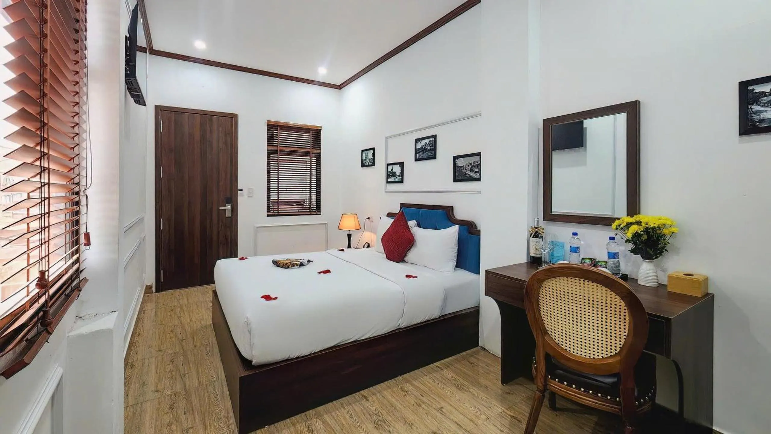 Bed in The Ambery Hanoi Boutique Hotel & Travel