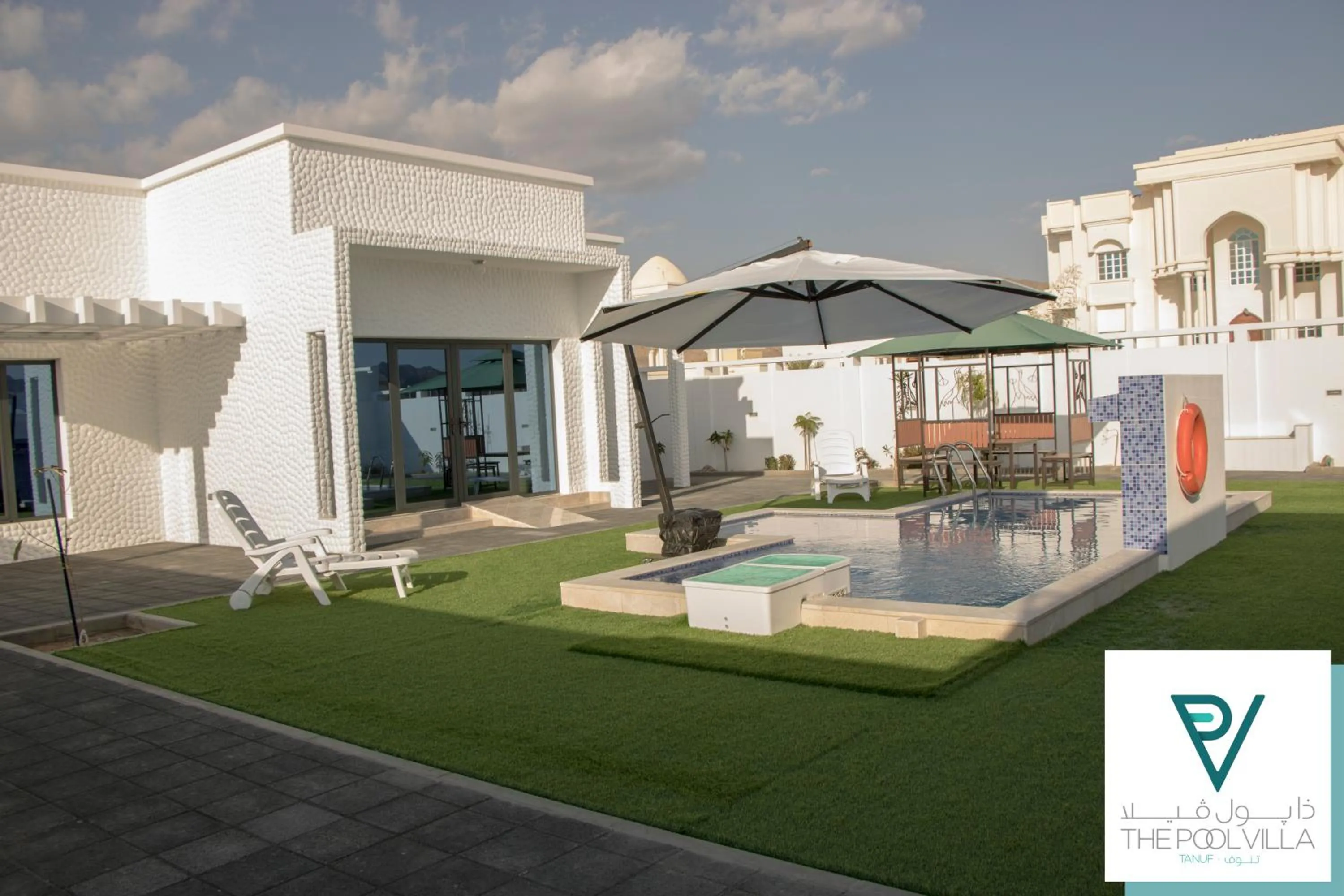 Swimming pool in THE POOL VILLA - TANUF