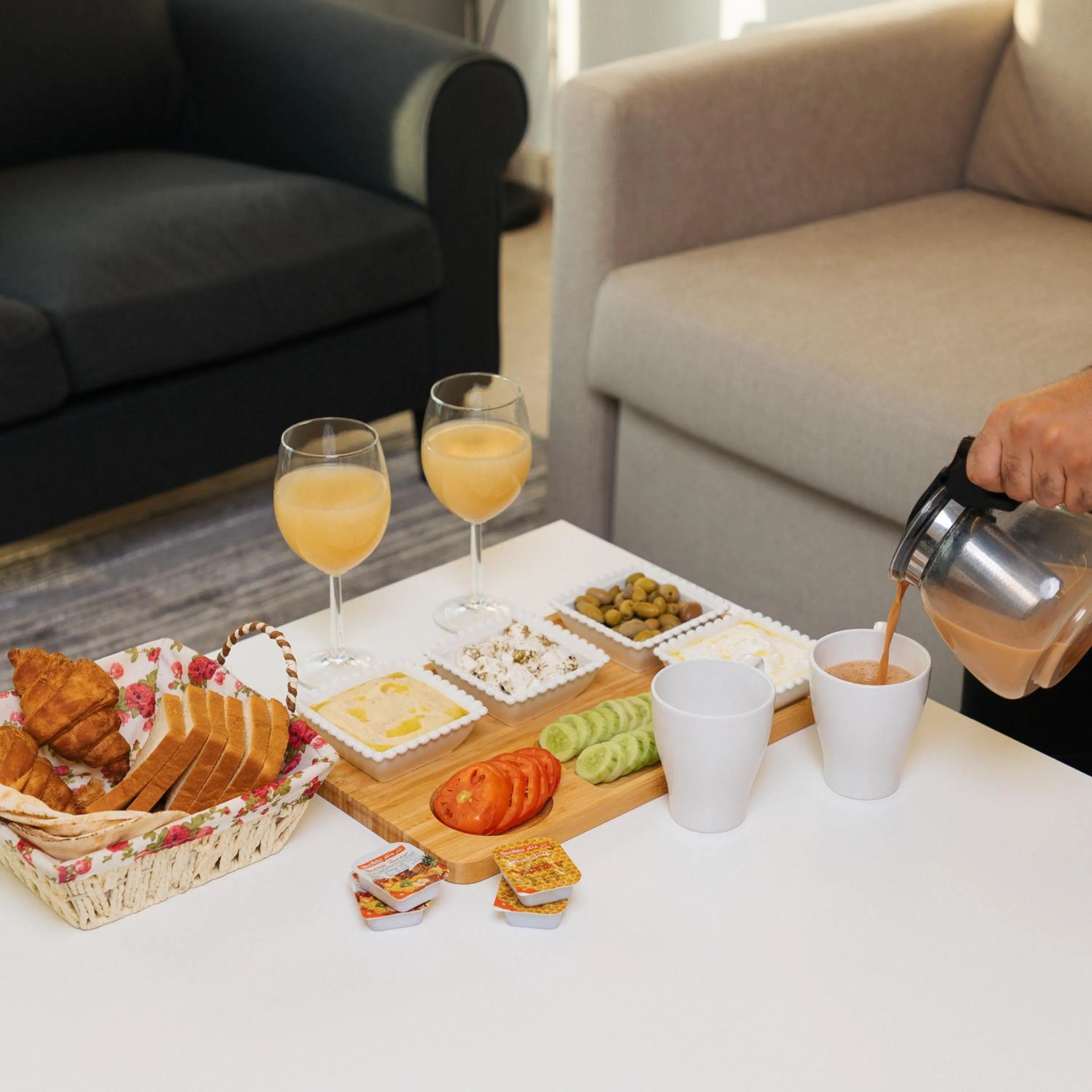 Coffee/tea facilities in THE POOL VILLA - TANUF