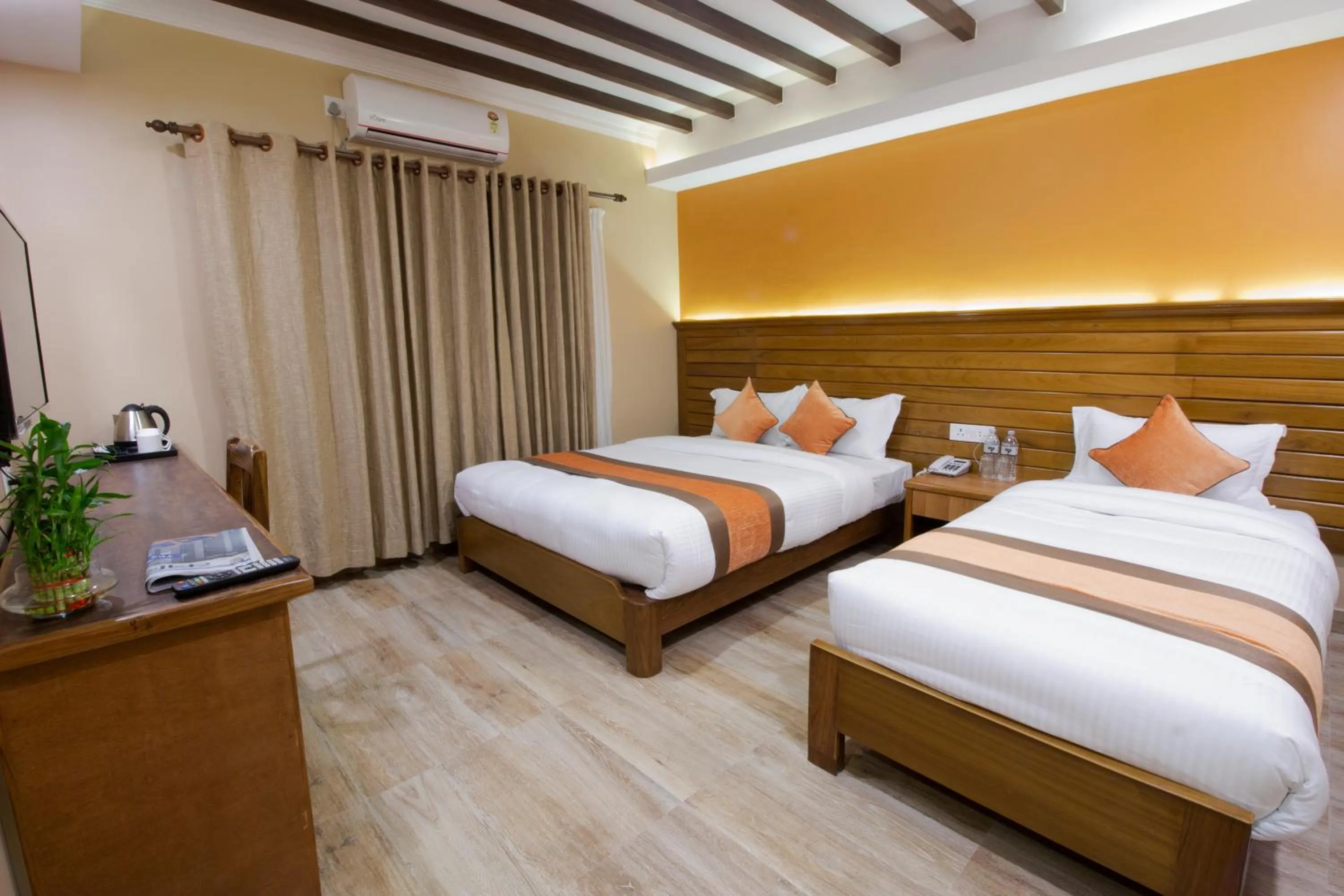 Bed in Hotel Lake Star