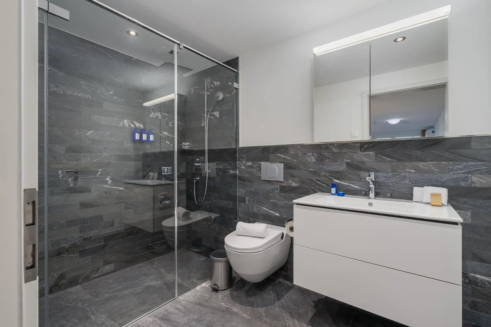 Shower in Swiss Hotel Apartments - Interlaken