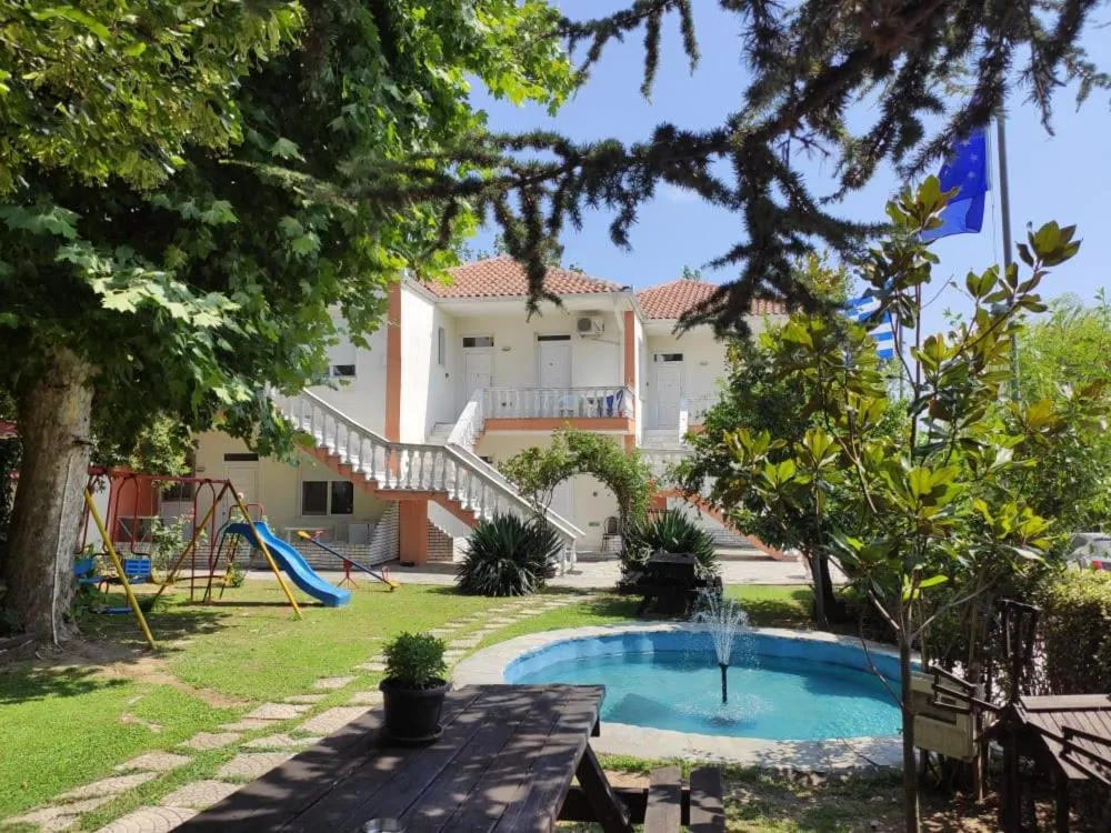 Property building in Estia