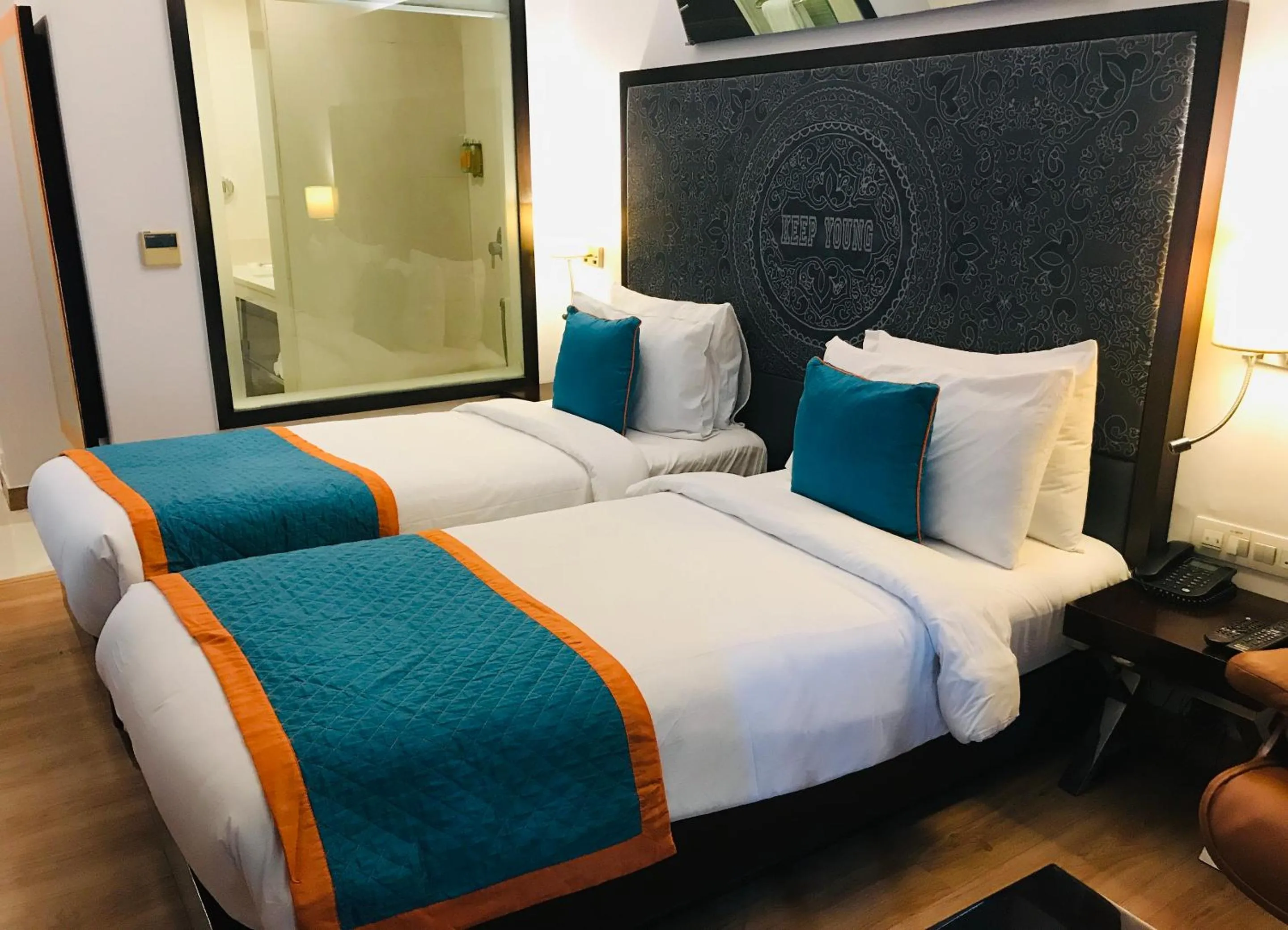 Bedroom, Bed in Golden Tulip City Centre Gurgaon