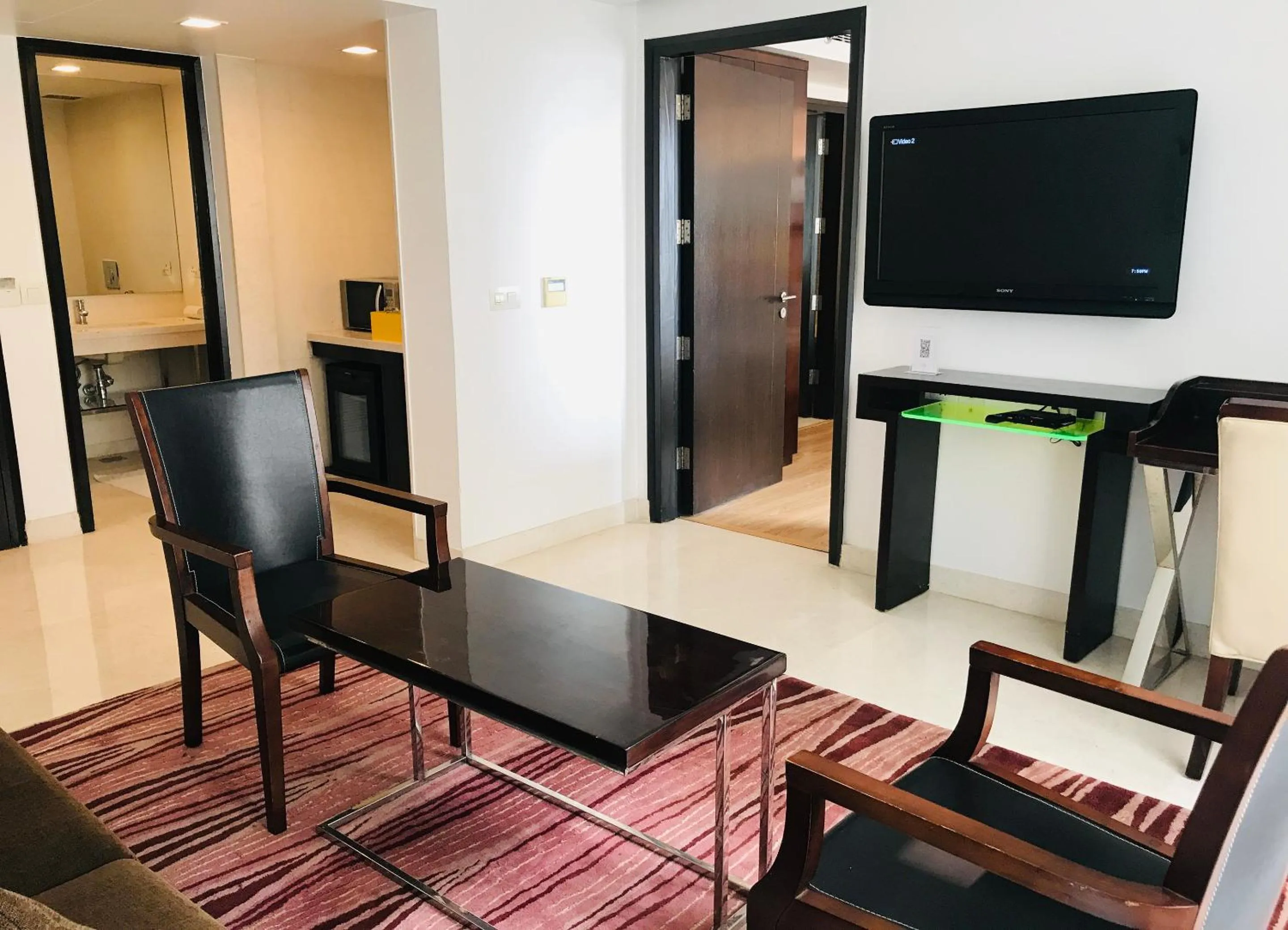 Coffee/tea facilities in Golden Tulip City Centre Gurgaon