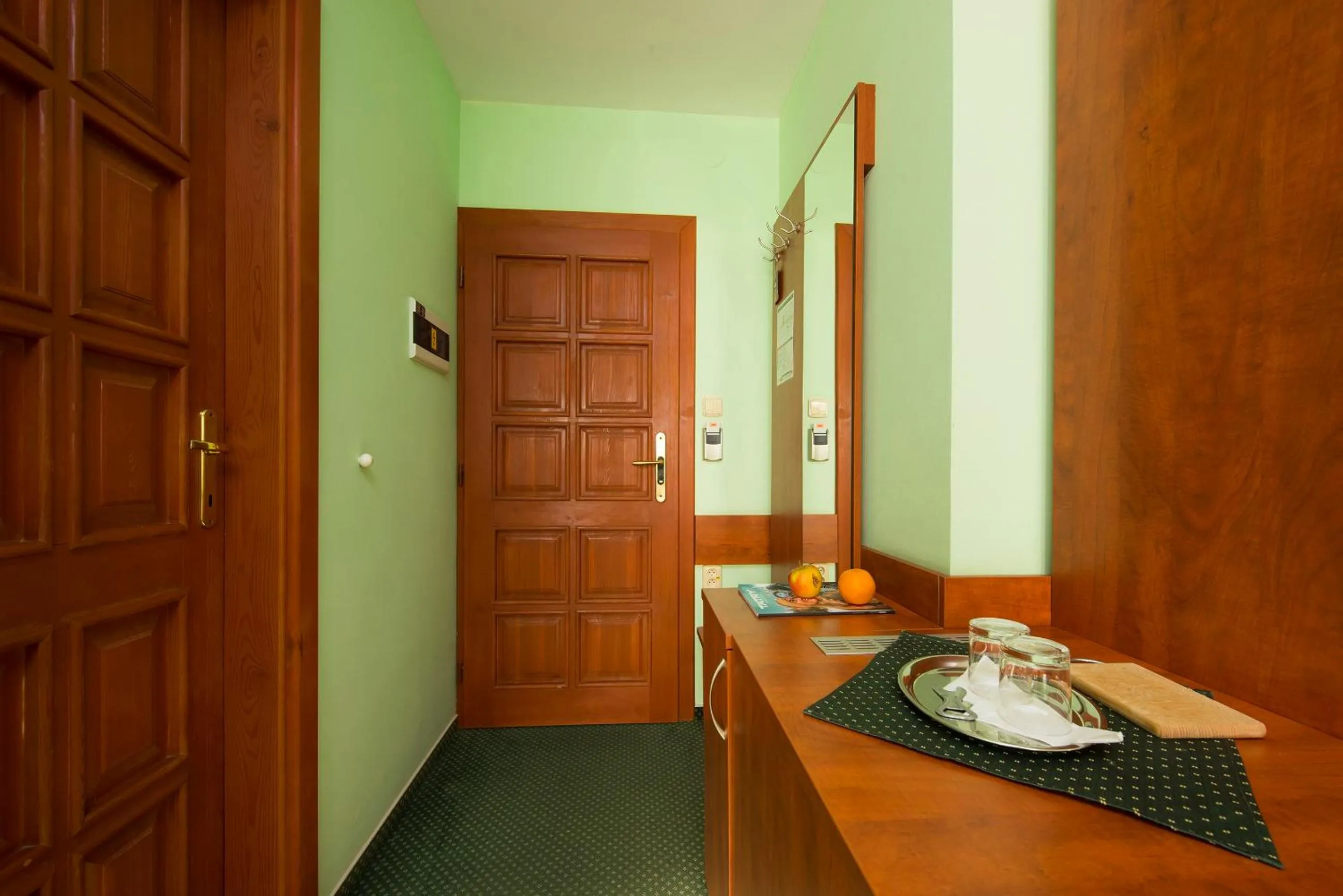 Coffee/tea facilities in Hotel Polovnik