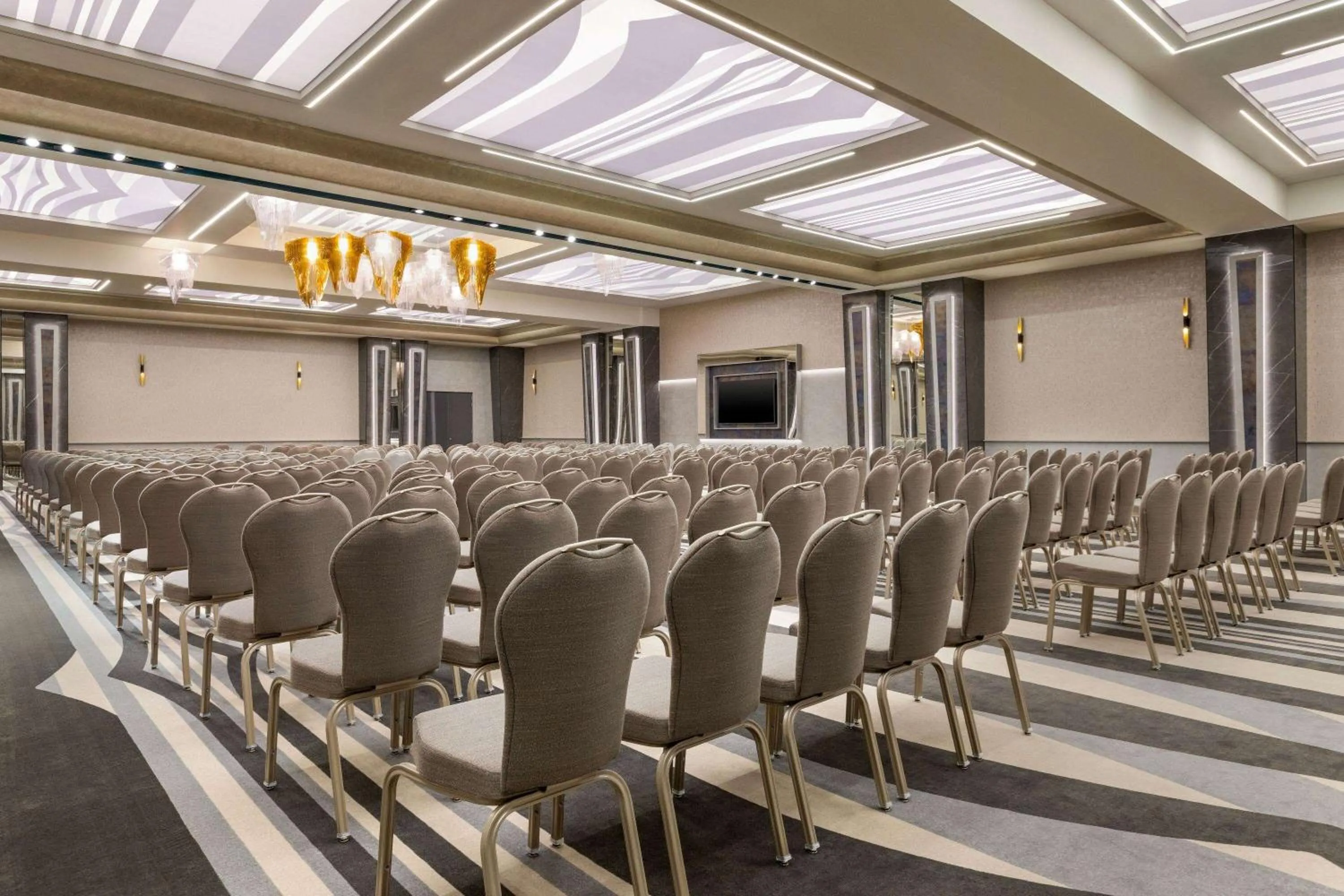Meeting/conference room in Ramada by Wyndham Ramnicu Valcea