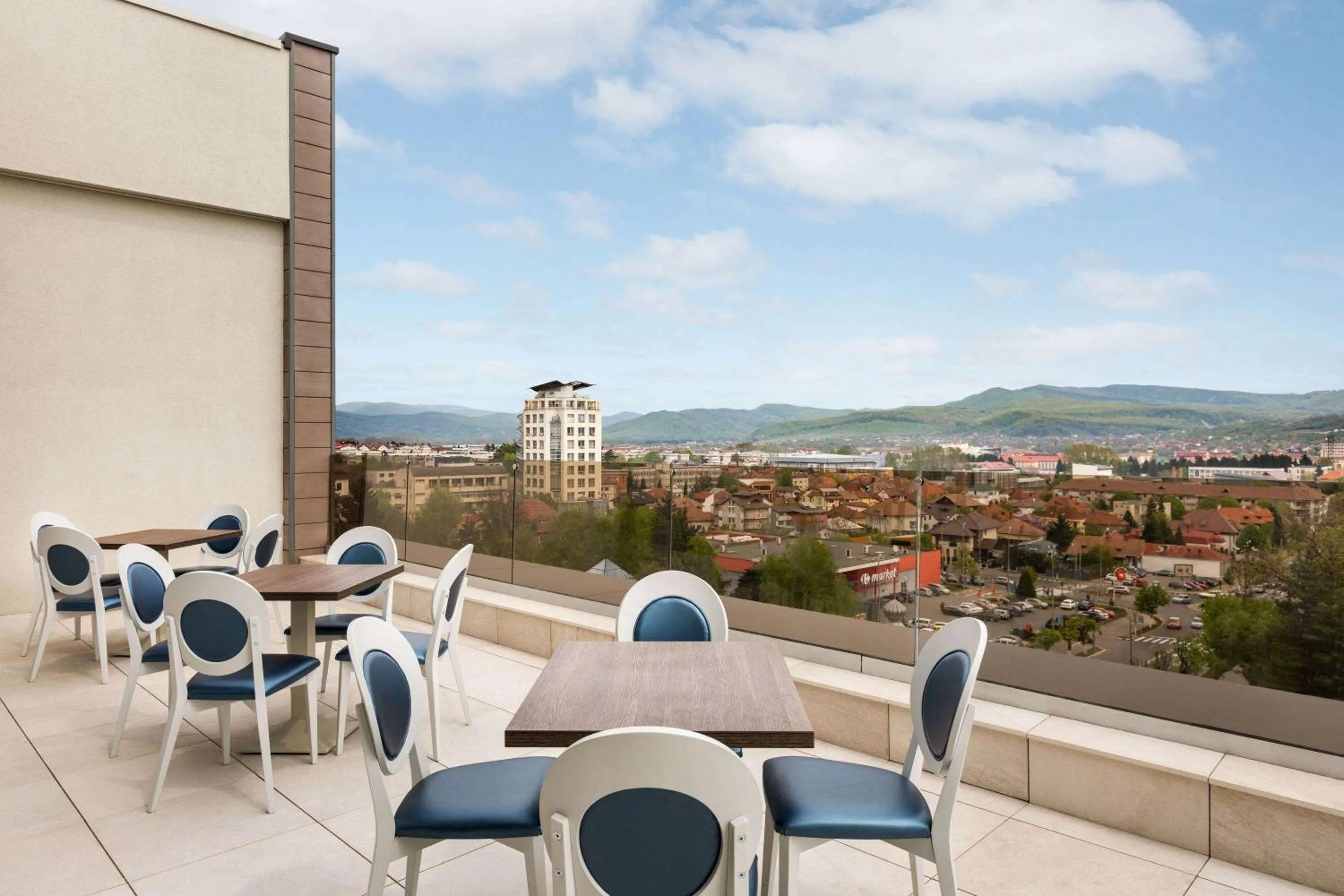 Patio in Ramada by Wyndham Ramnicu Valcea