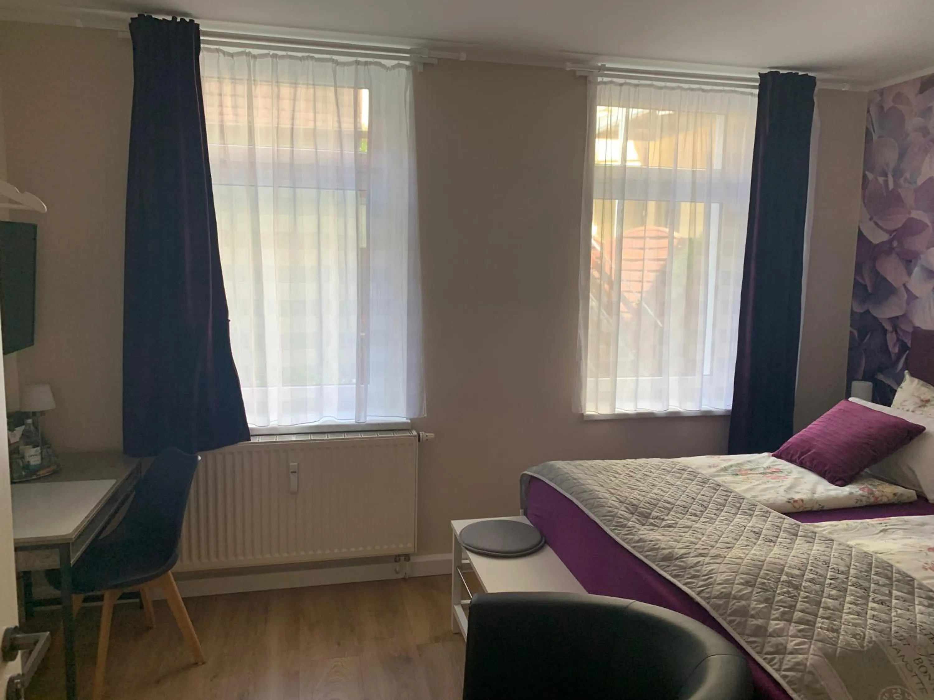 Photo of the whole room, Bed in Pension Triebischtal