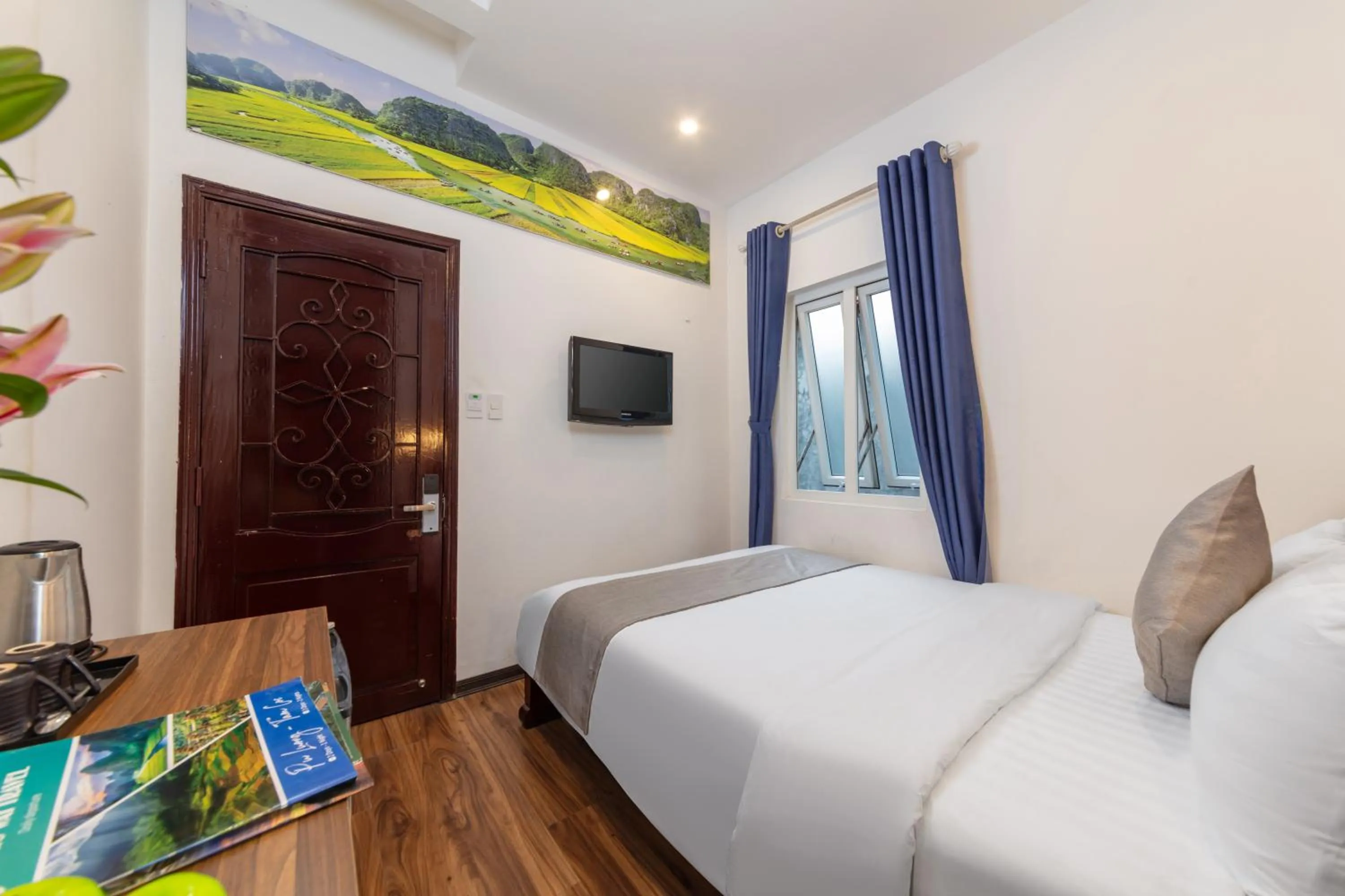 Bed in La Lisa Hotel