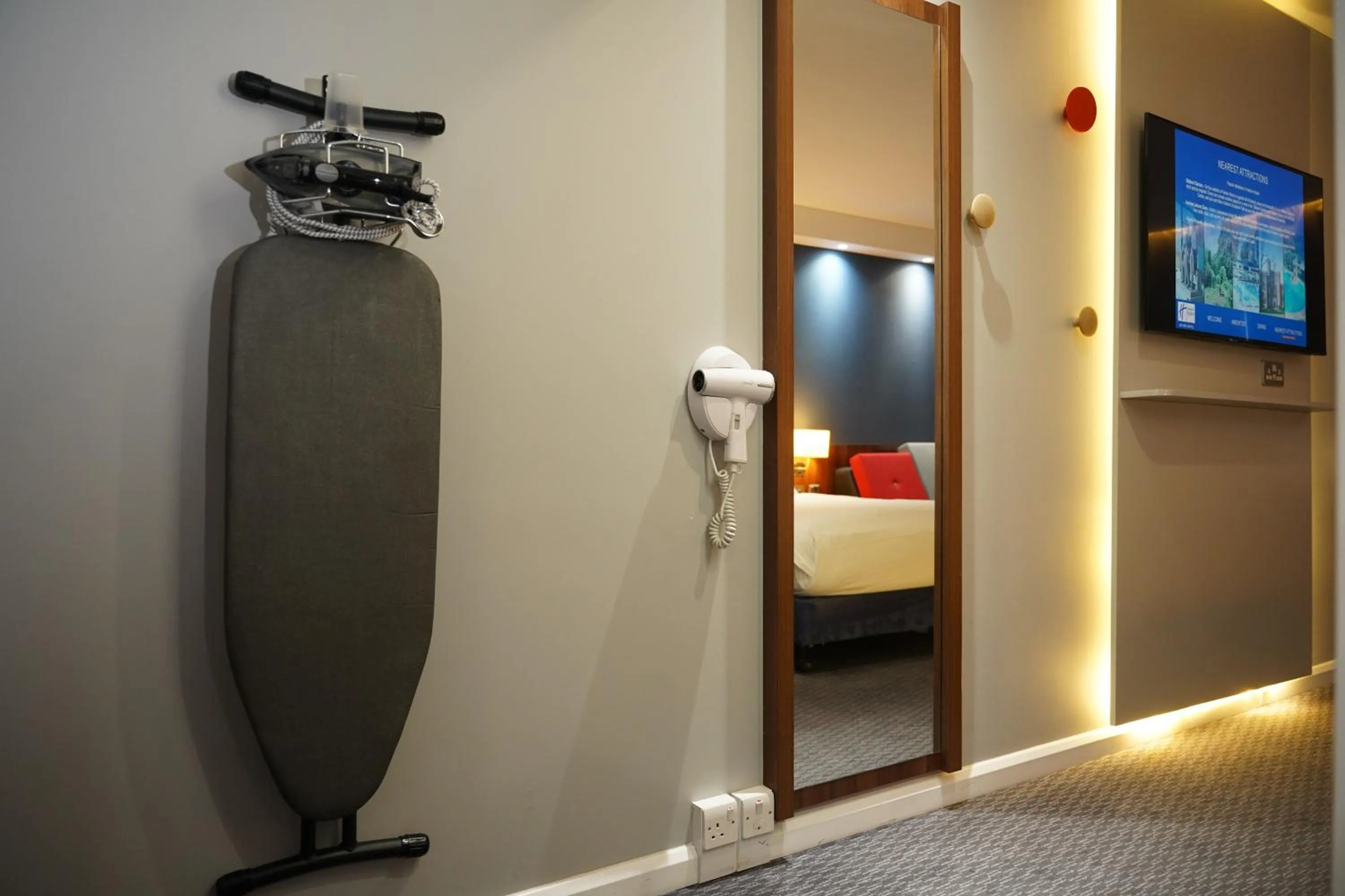 Bed in Holiday Inn Express Harlow by IHG