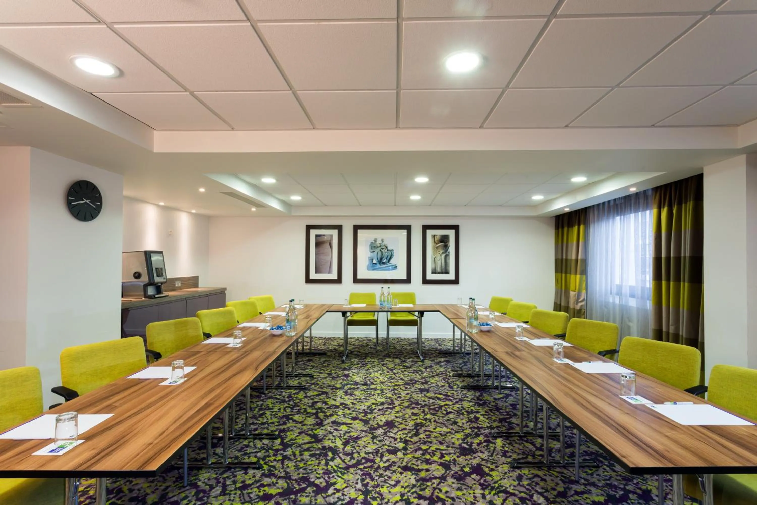 Meeting/conference room in Holiday Inn Express Harlow by IHG