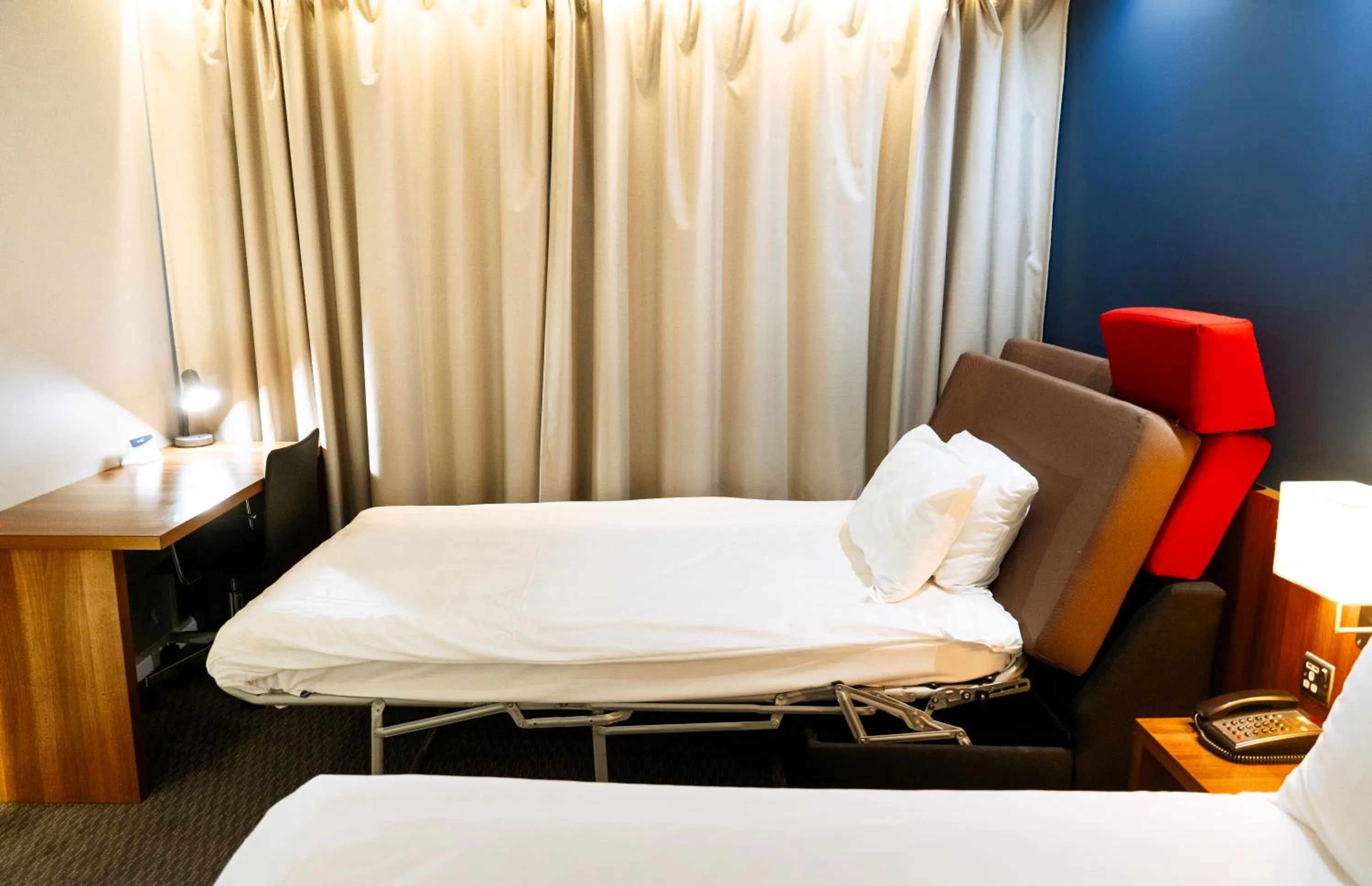 Bed in Holiday Inn Express Harlow by IHG