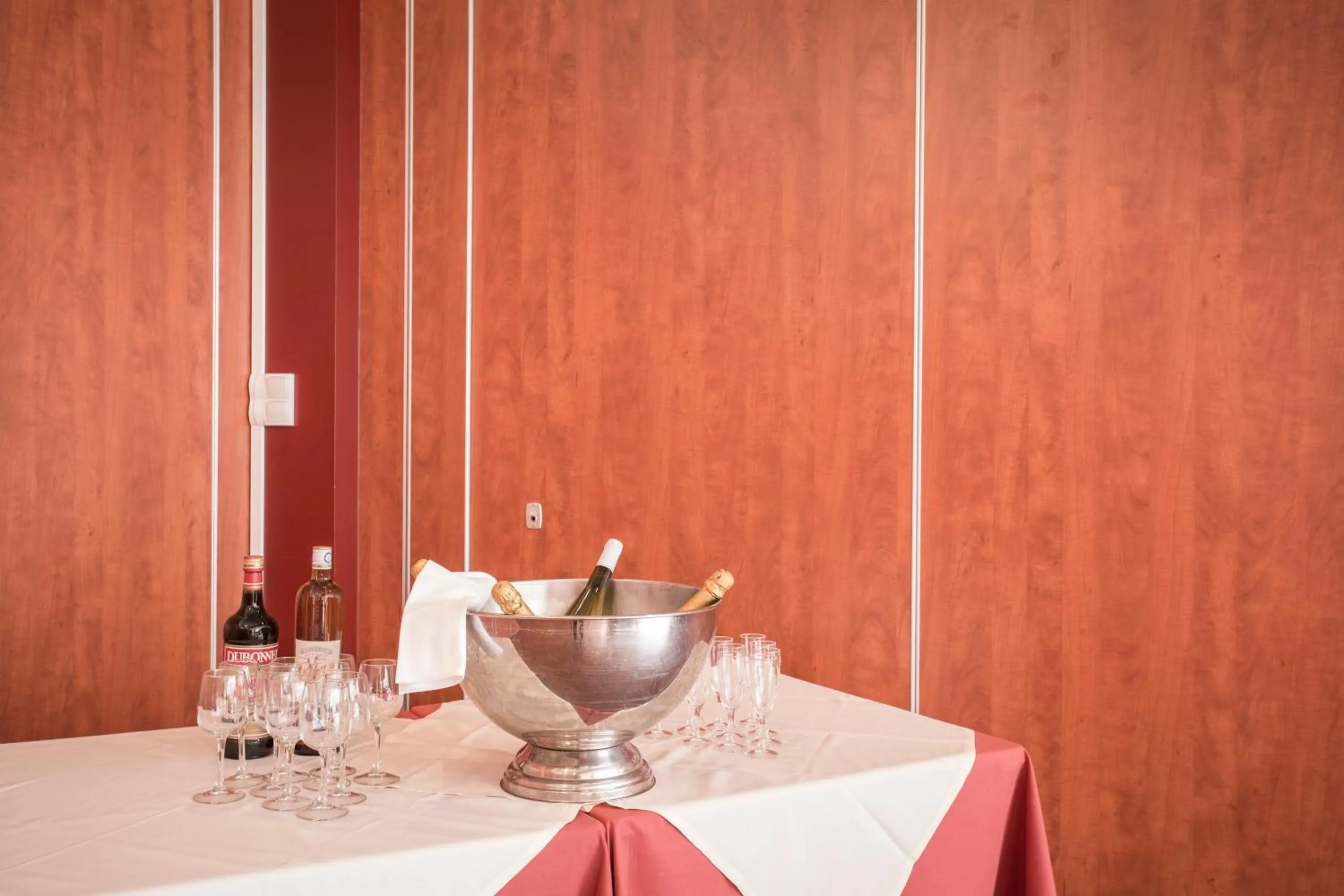 Hôtel Les Gens De Mer Le Havre by Popinns