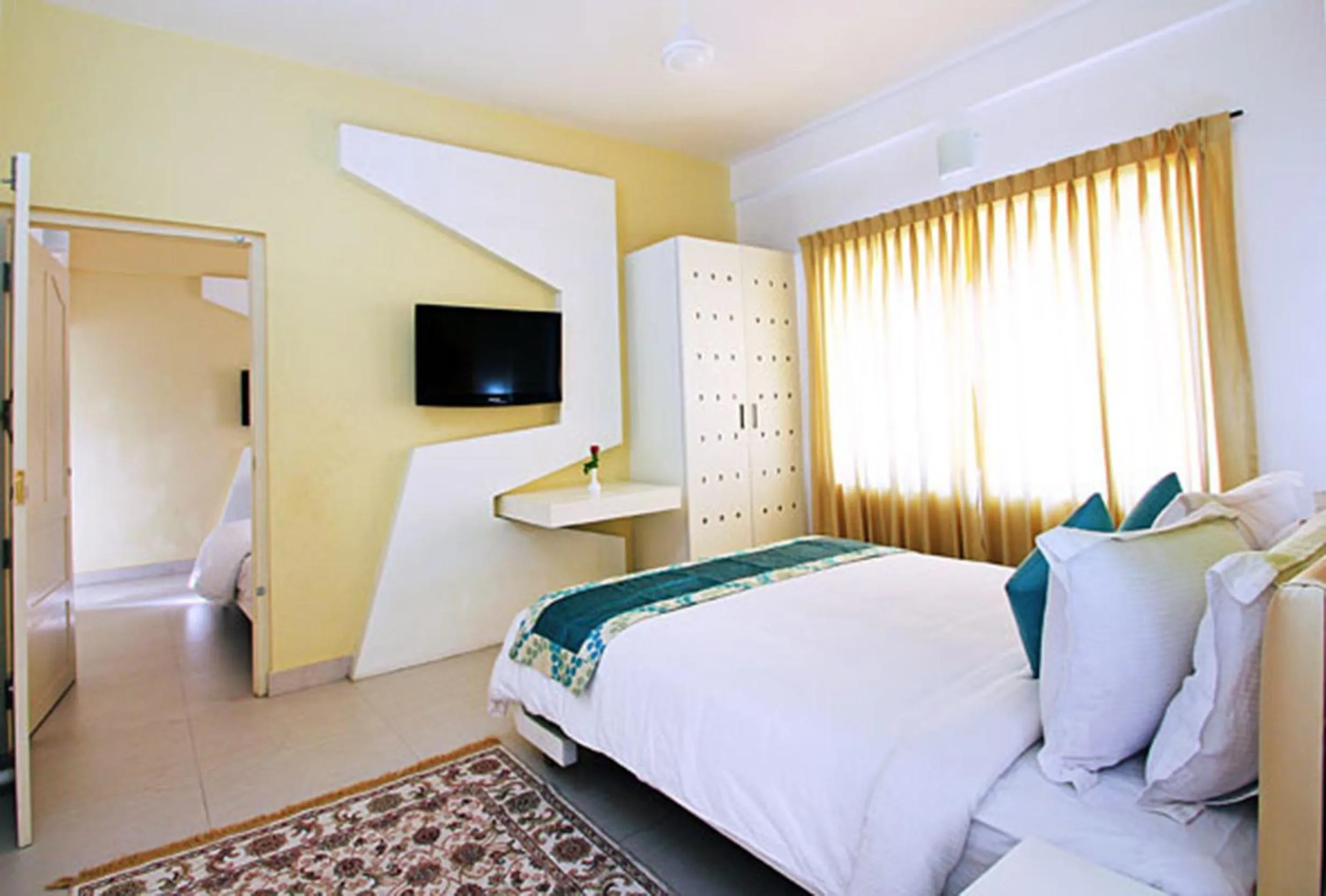 Property building, Bed in Millennium Continental