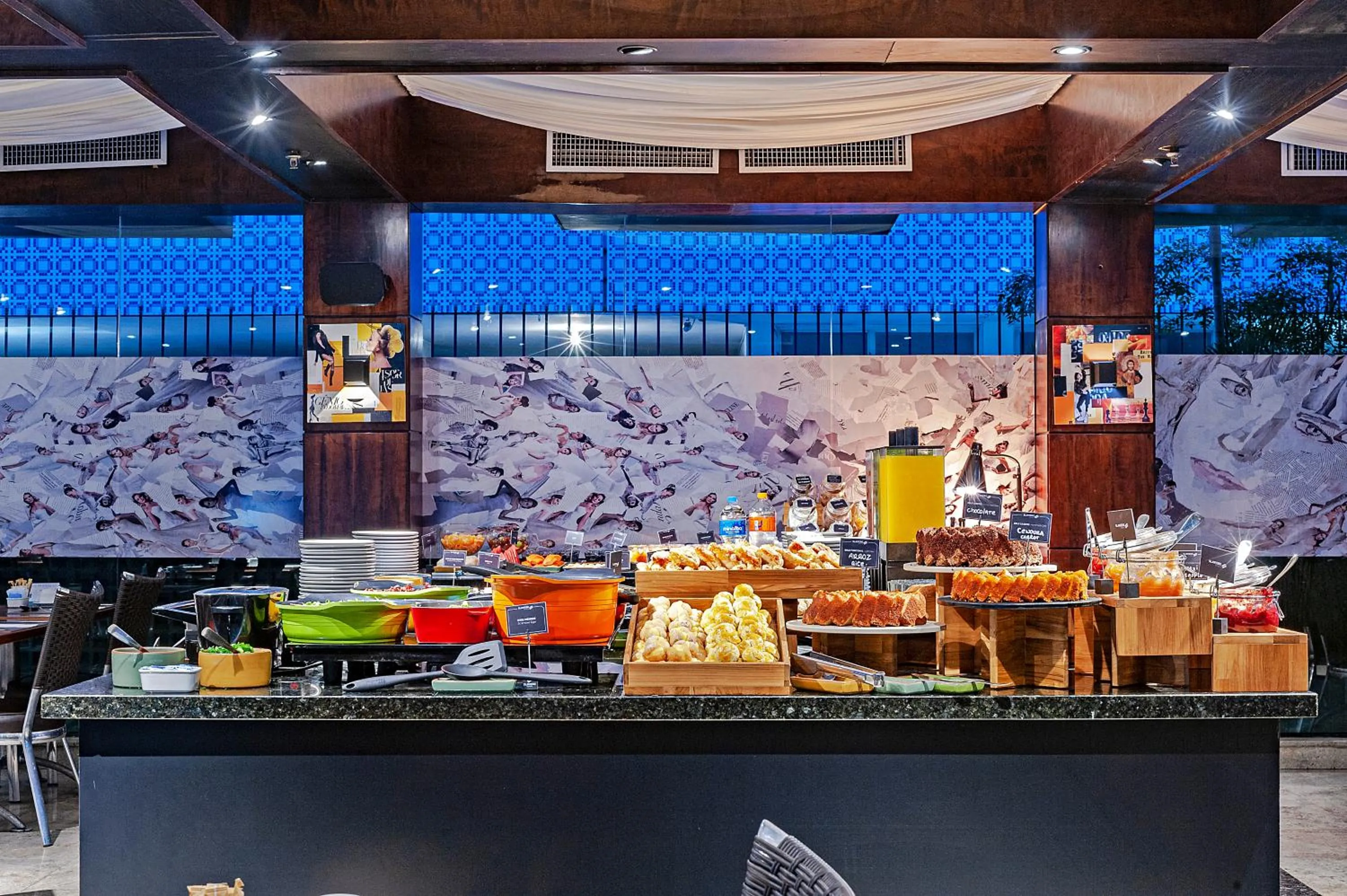 Restaurant/places to eat in Novotel SP Jardins