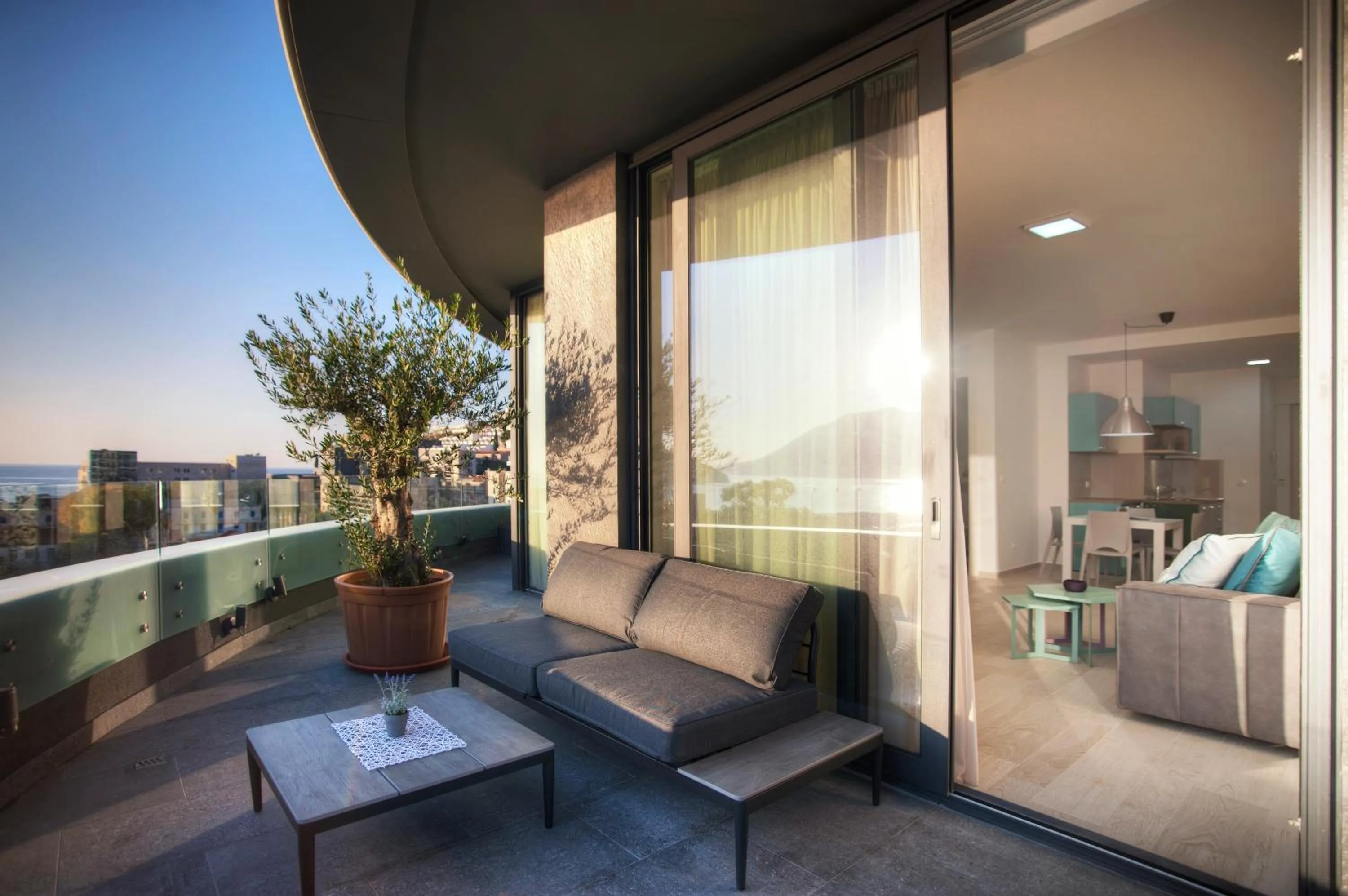 Balcony/Terrace in Royal Gardens Paradise