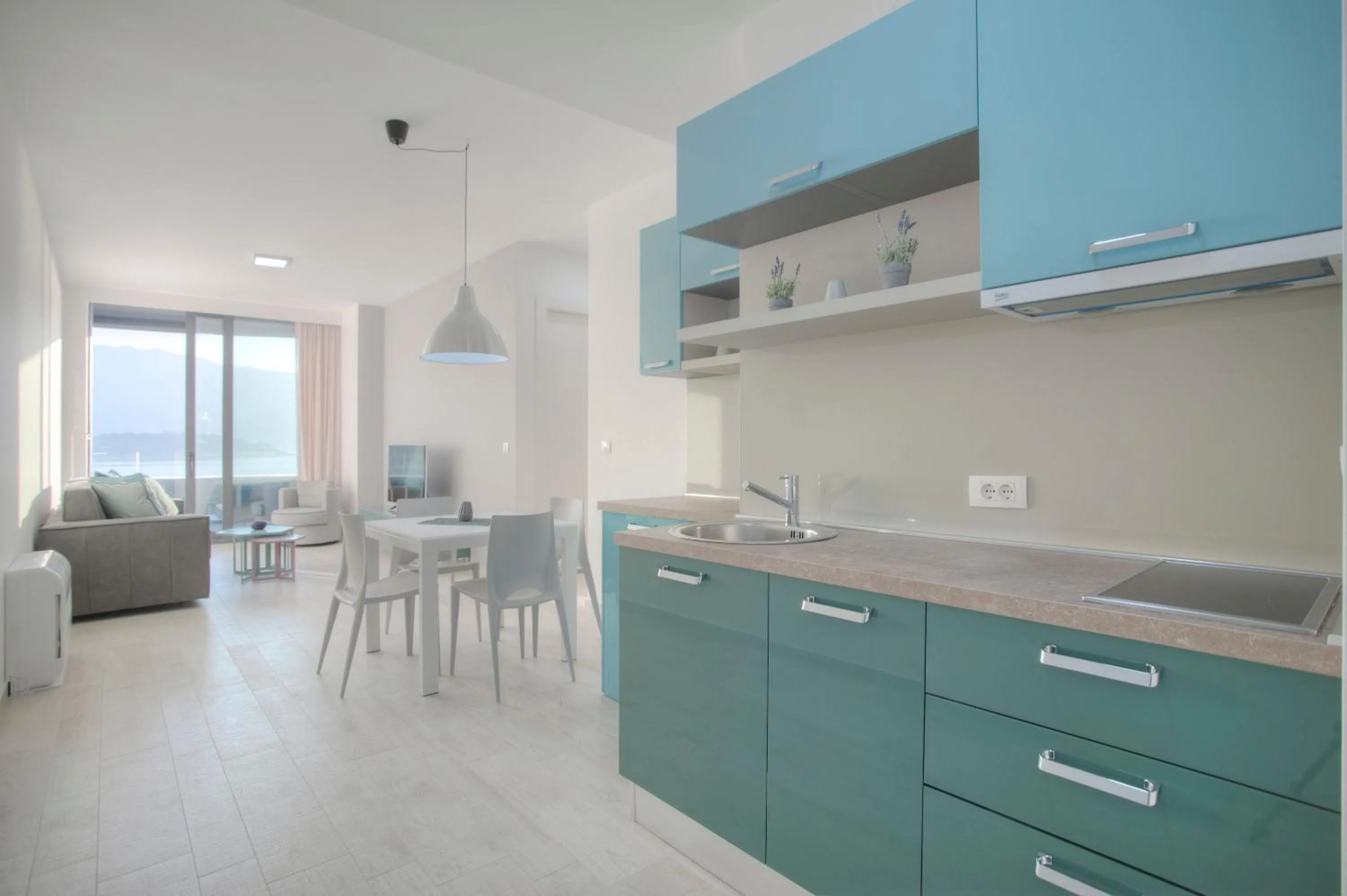 Kitchen or kitchenette in Royal Gardens Paradise