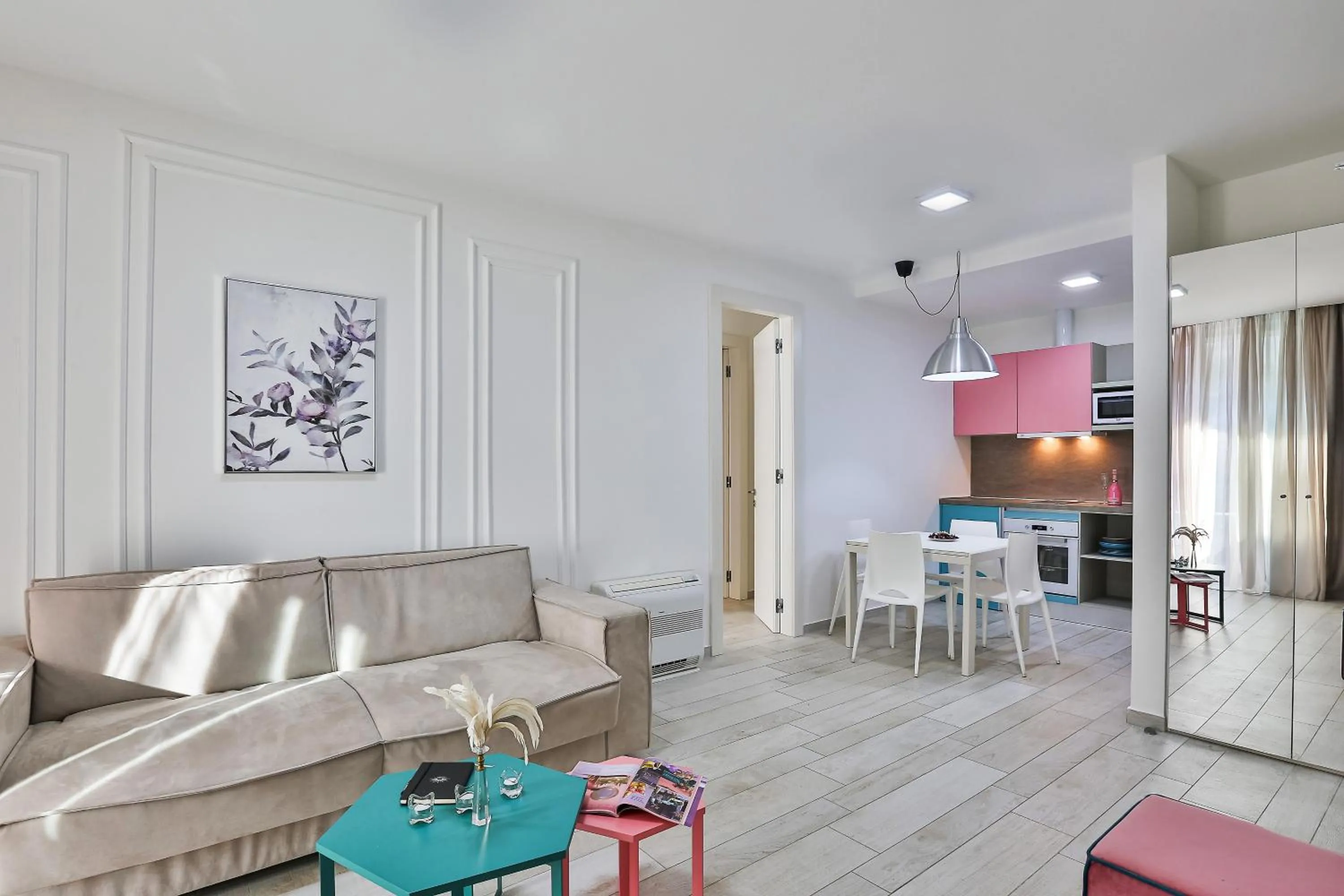 Living room in Royal Gardens Paradise