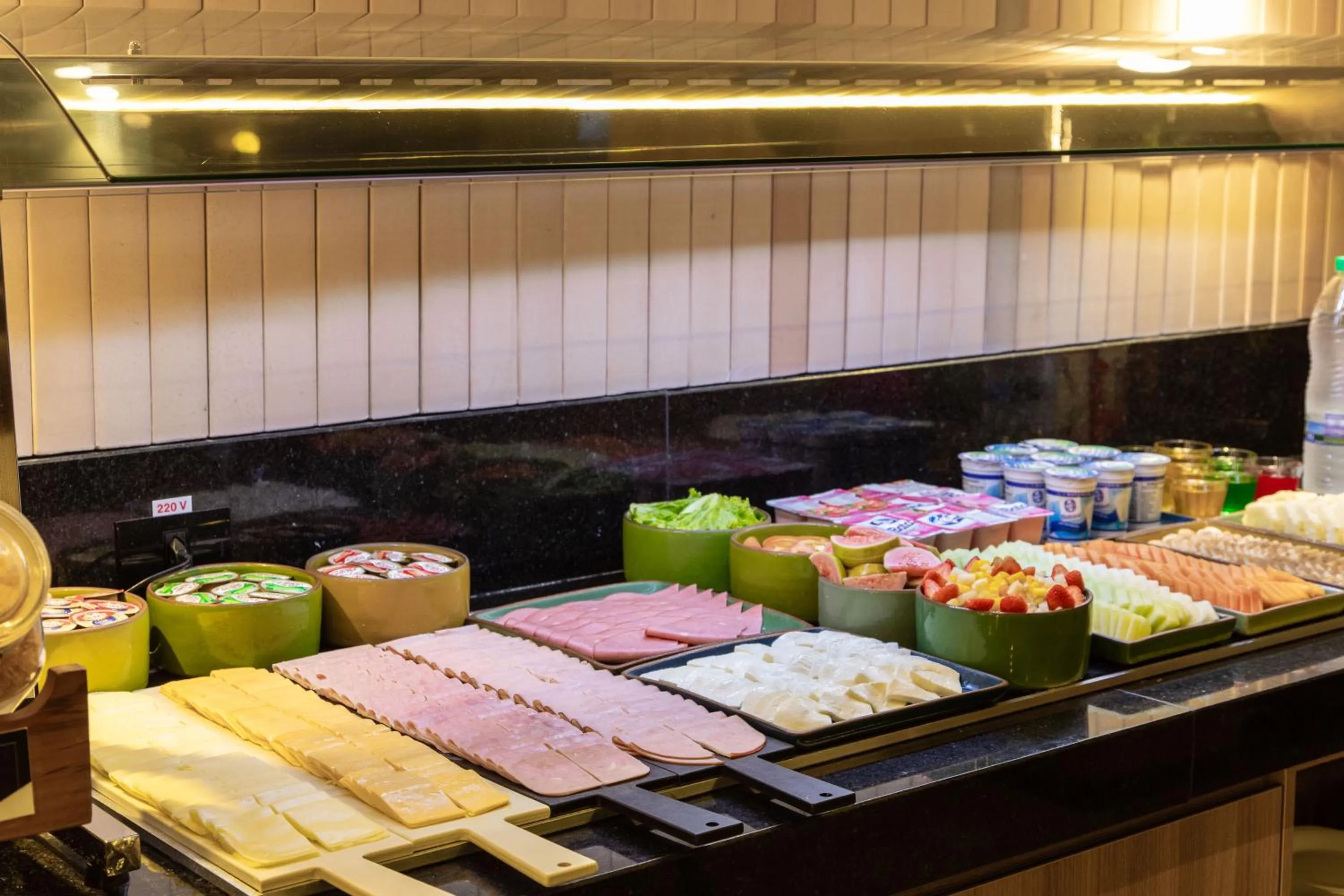 Food and drinks in Slim Curitiba Alto da XV