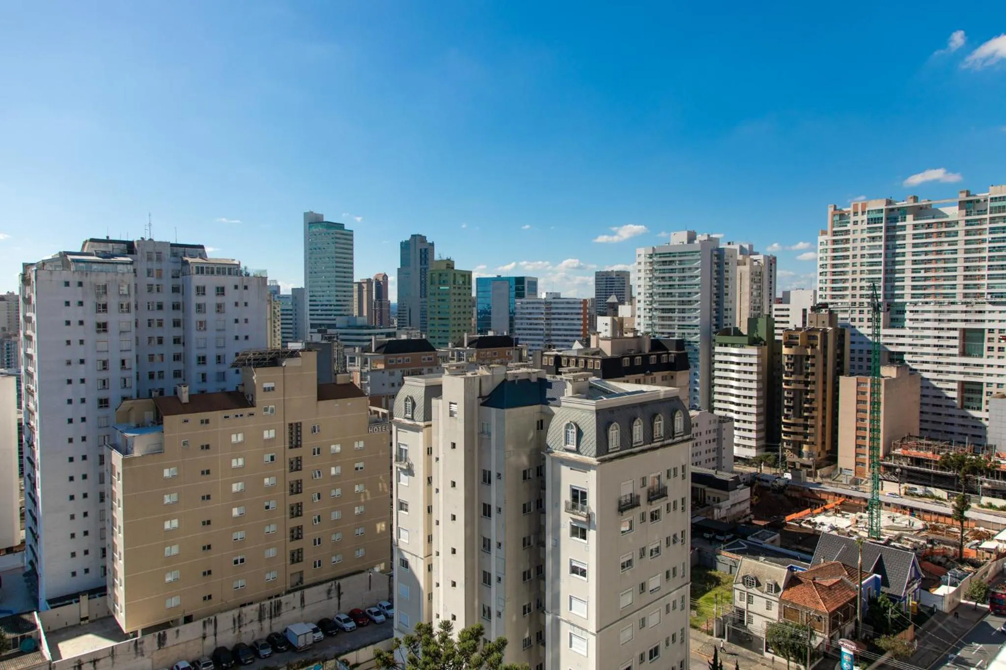 City view in Slaviero Curitiba Batel