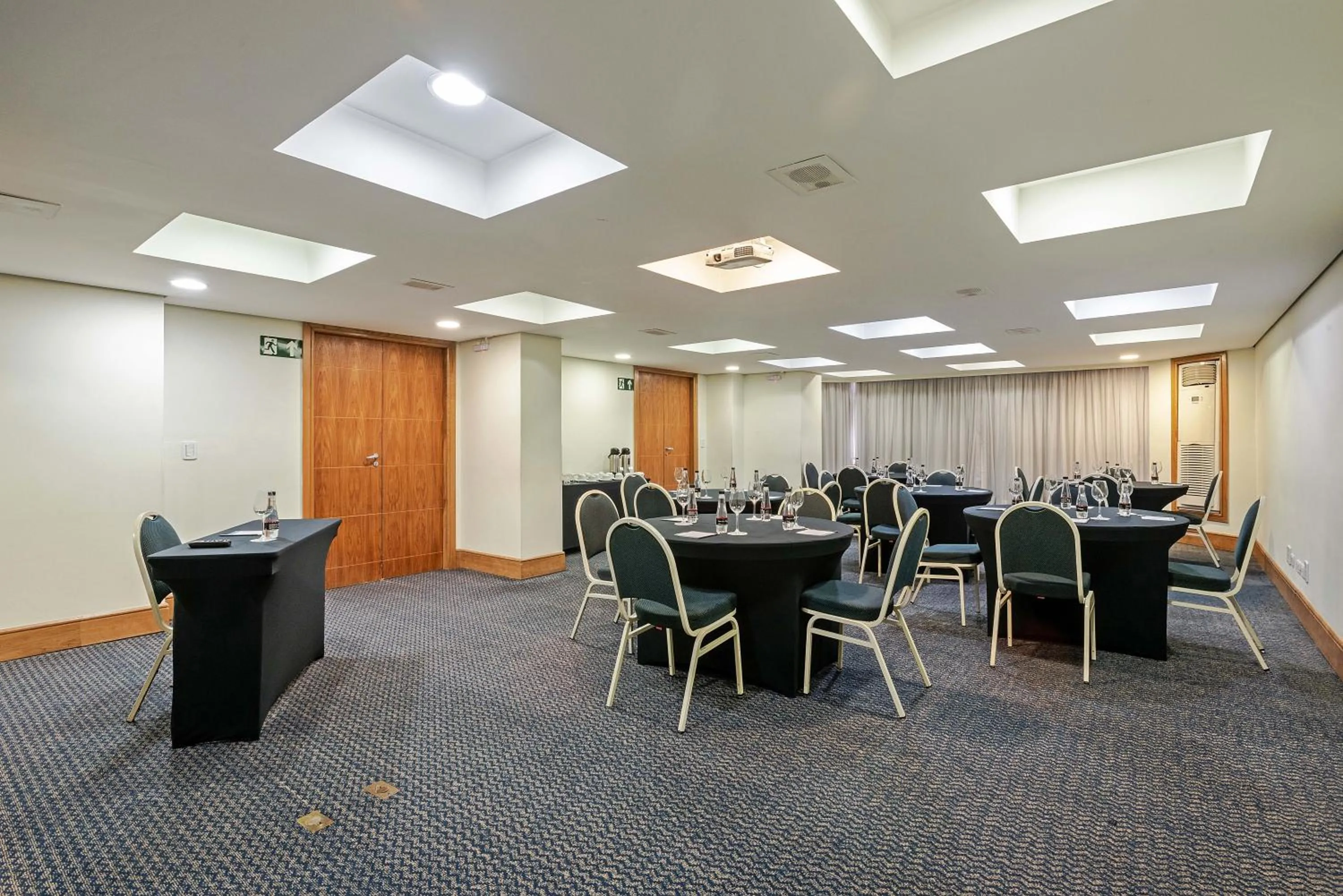 Banquet/Function facilities in Slaviero Curitiba Batel