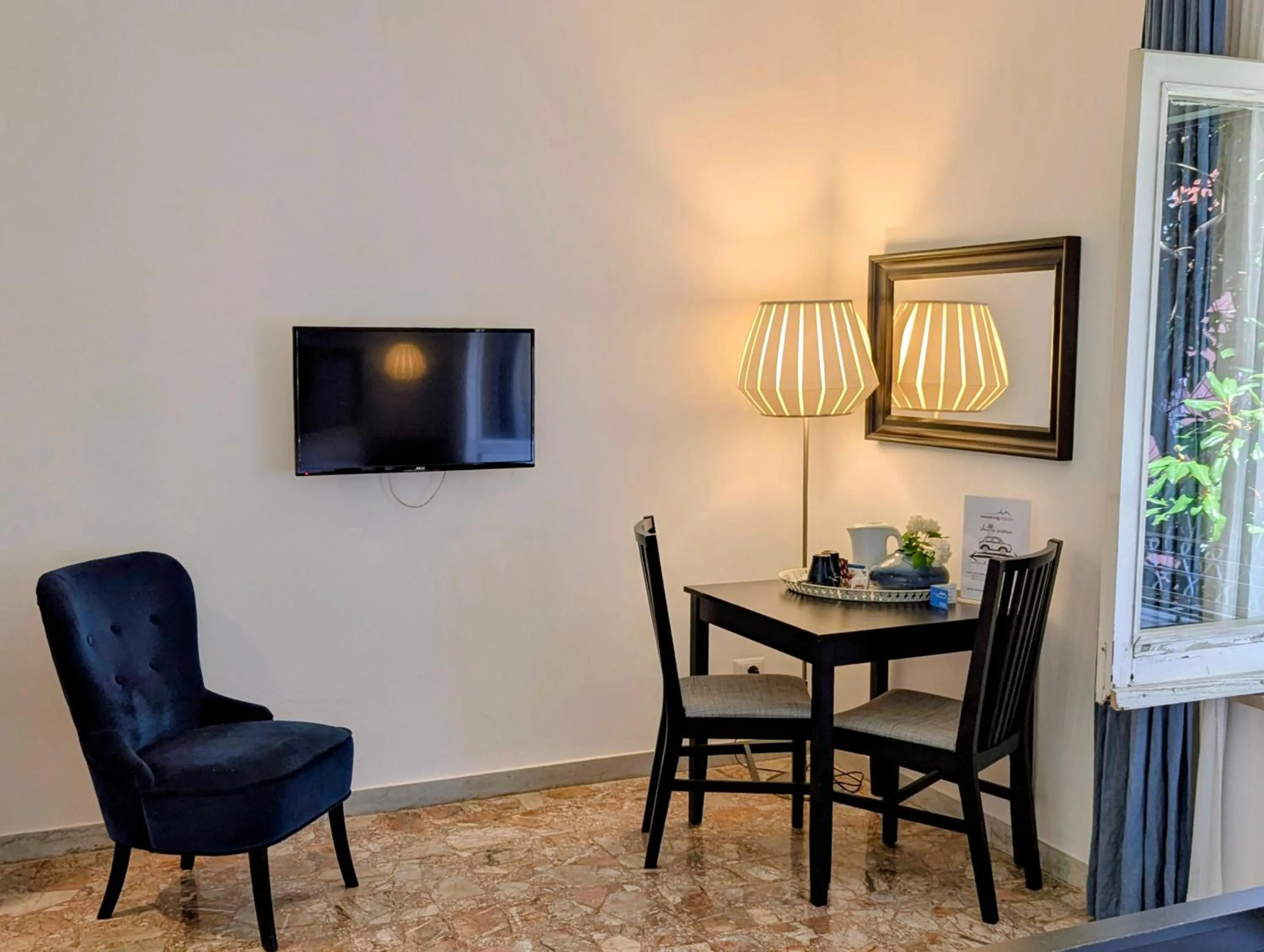 TV and multimedia in La Locanda Dell'Arte-Museo