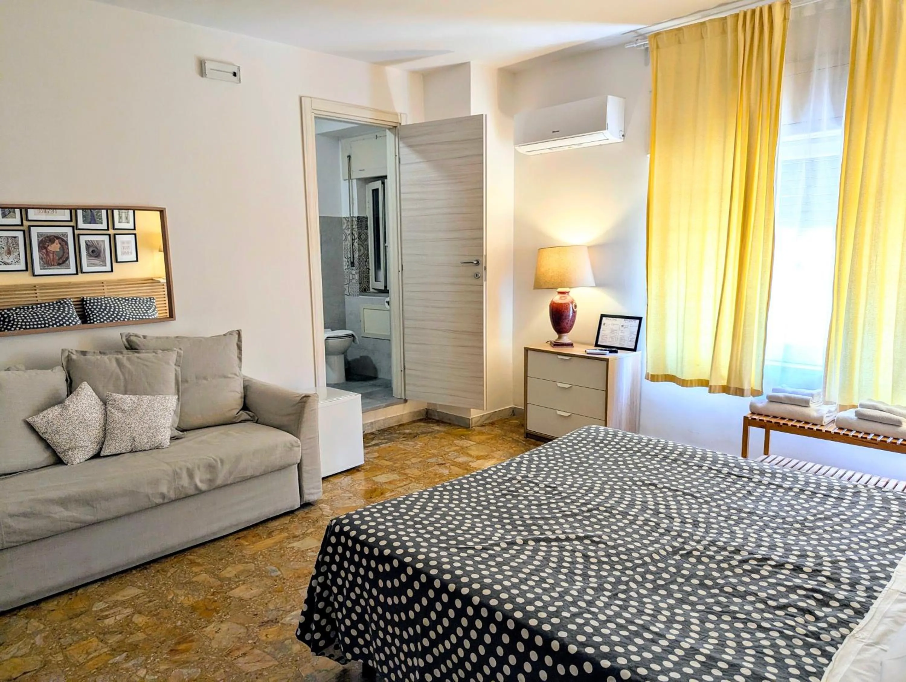 Bed in La Locanda Dell'Arte-Museo